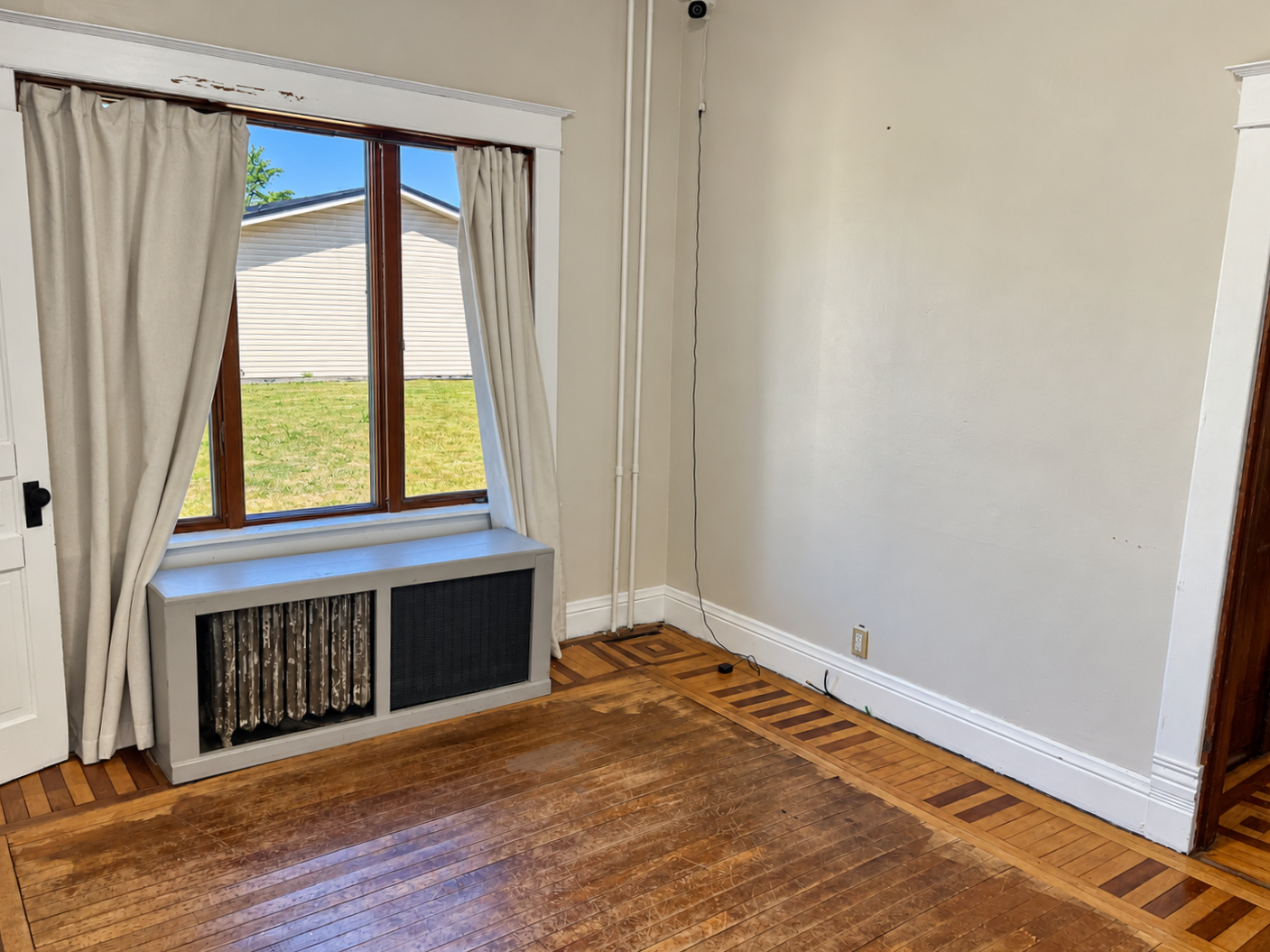 1900 single family home for sale at 506 Steele Avenue in Hope, ND — 3 bed, 2 bath (photo 17 of 49)