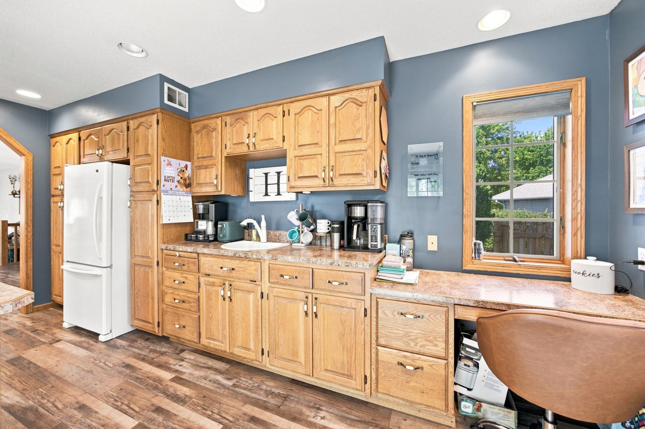 1990 single family home for sale at 1975 29th Street Circle S in Moorhead, MN — 4 bed, 4 bath (photo 11 of 55)