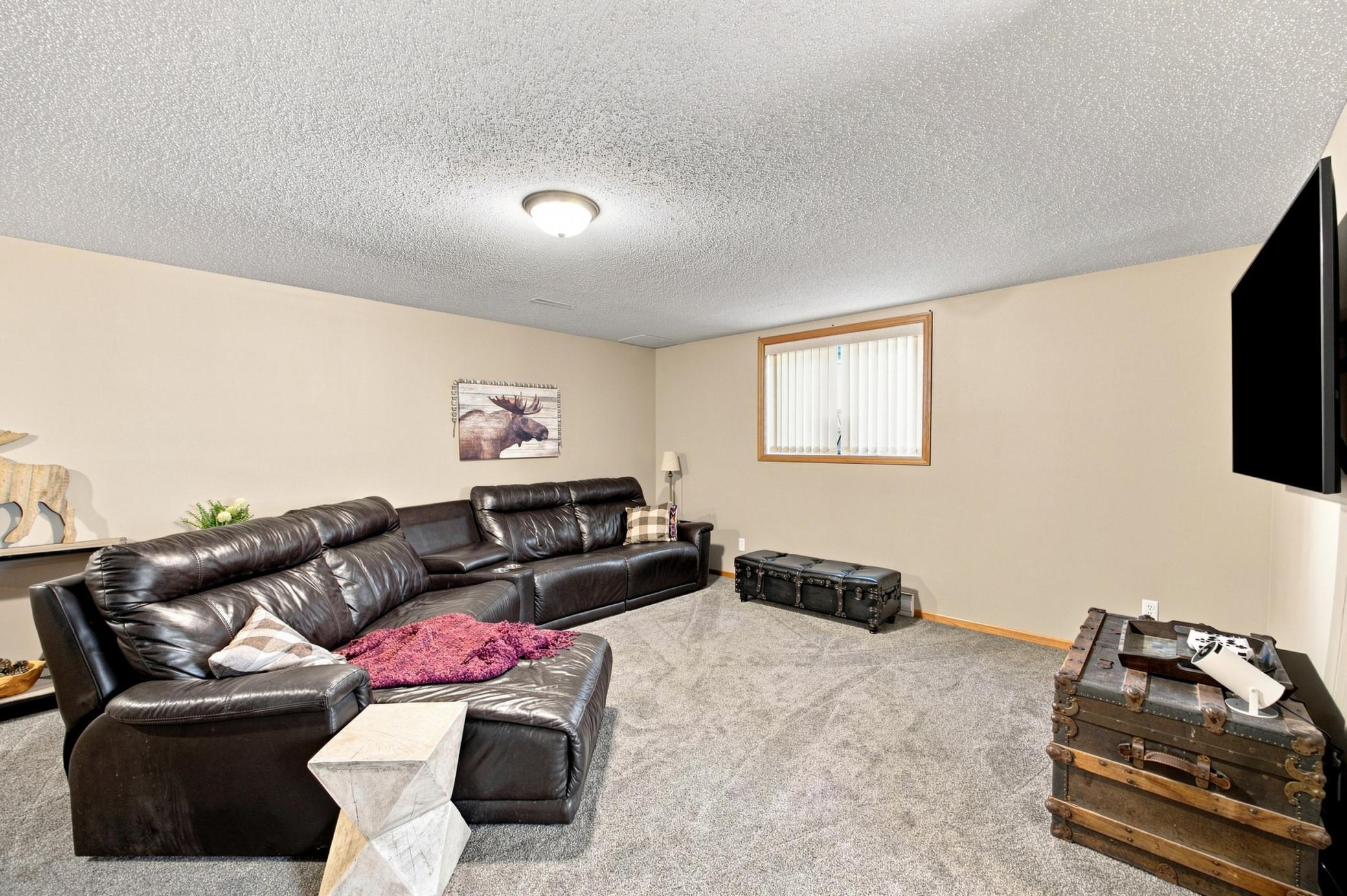 1990 single family home for sale at 1975 29th Street Circle S in Moorhead, MN — 4 bed, 4 bath (photo 25 of 55)