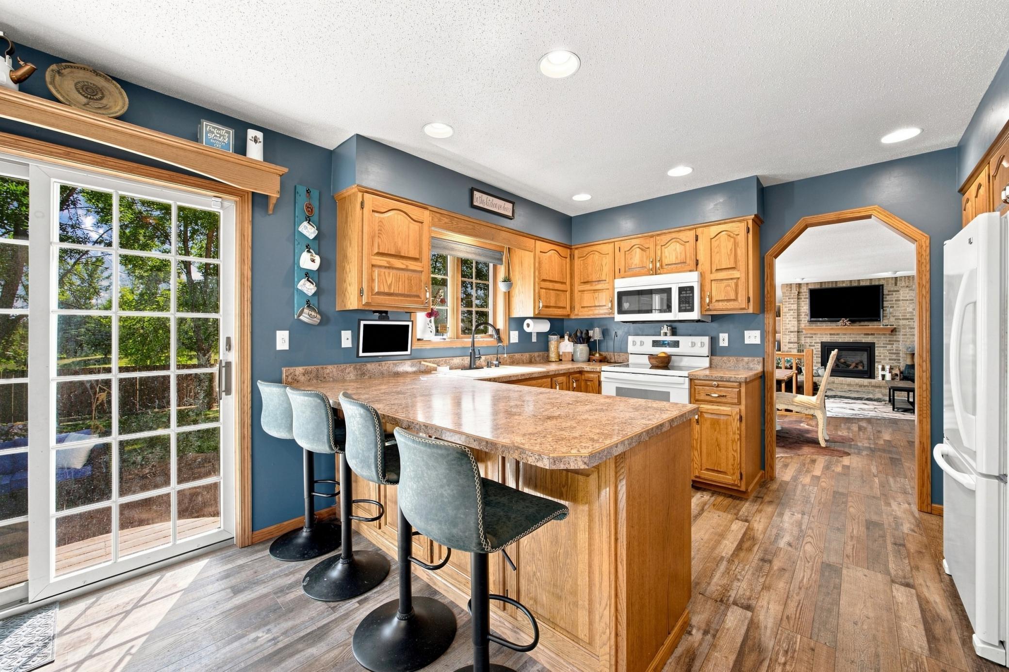 1990 single family home for sale at 1975 29th Street Circle S in Moorhead, MN — 4 bed, 4 bath (photo 10 of 55)