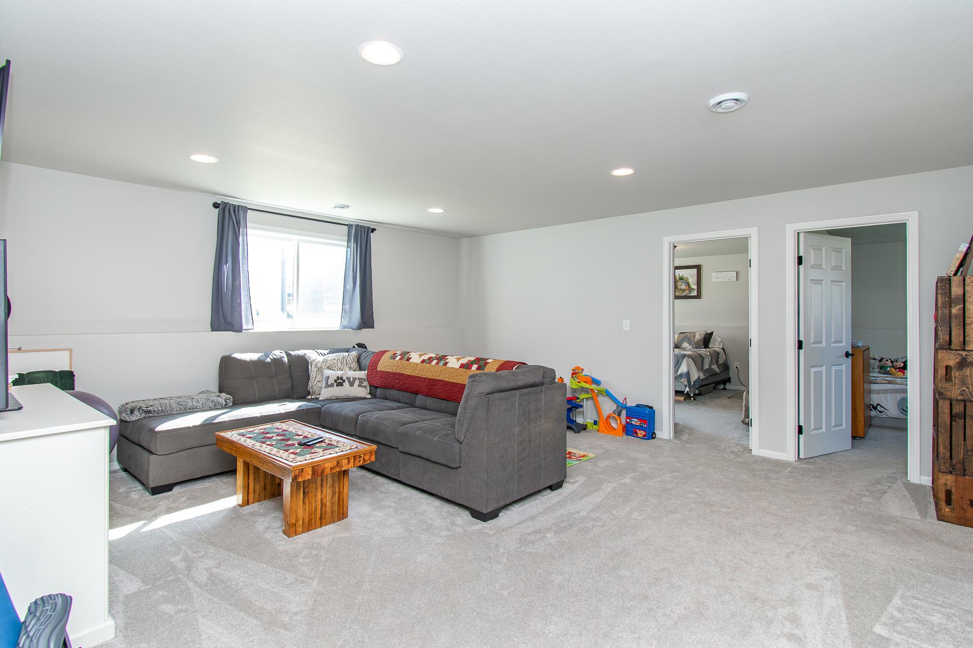 2021 single family home for sale at 7880 Lost River Road in Horace, ND — 4 bed, 3 bath (photo 24 of 46)