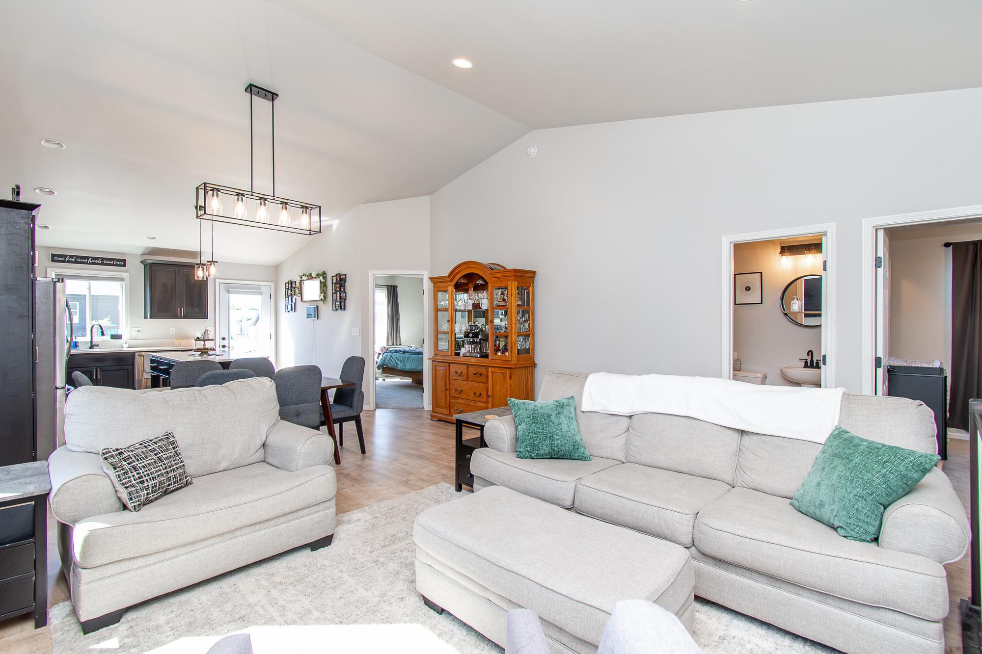 2021 single family home for sale at 7880 Lost River Road in Horace, ND — 4 bed, 3 bath (photo 6 of 46)