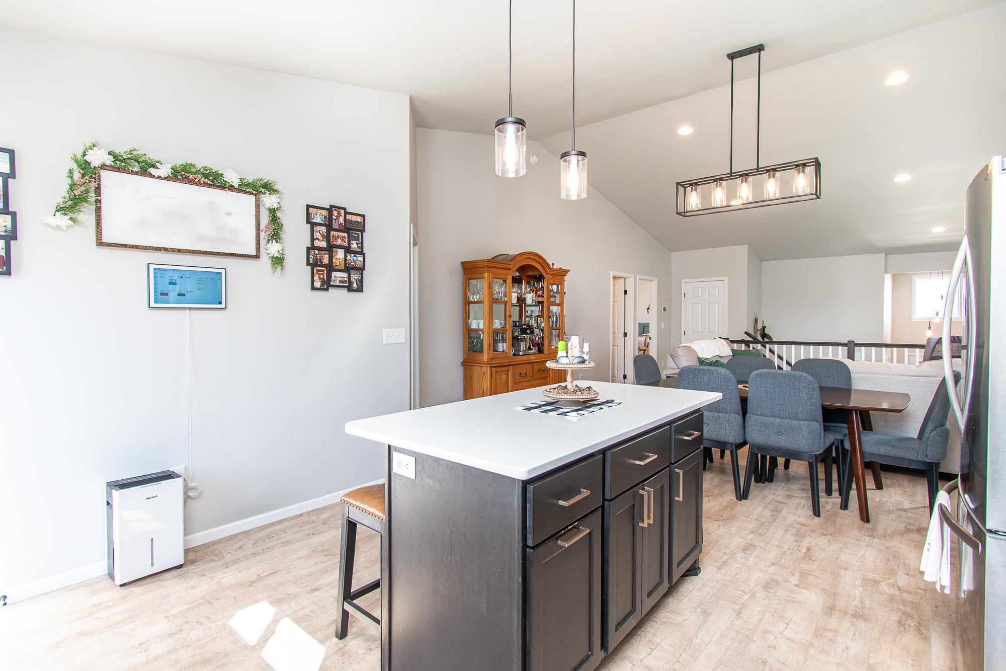 2021 single family home for sale at 7880 Lost River Road in Horace, ND — 4 bed, 3 bath (photo 10 of 46)
