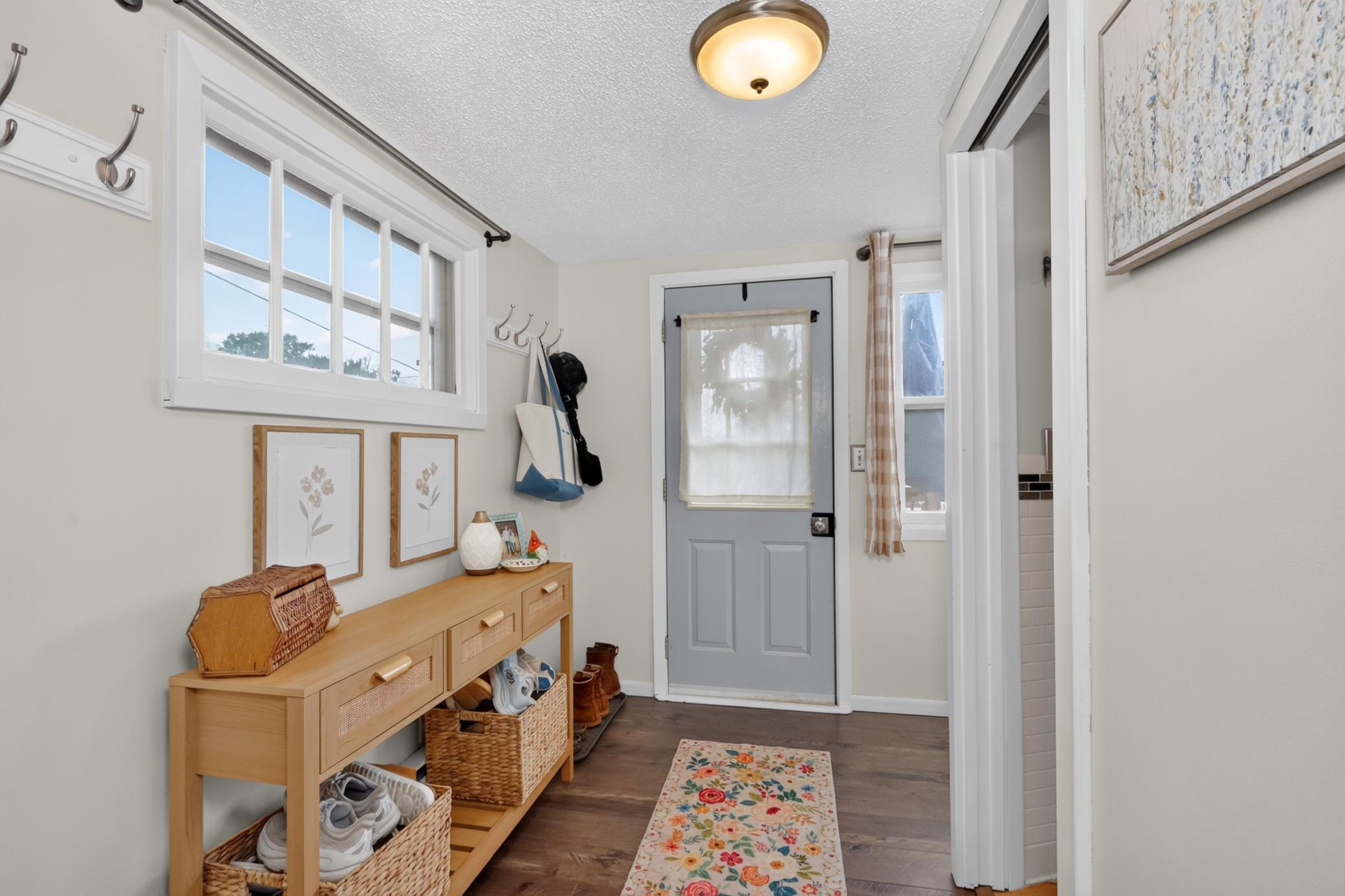 1905 single family home for sale at 204 Dudley Avenue in Coleraine, MN — 2 bed, 2 bath (photo 2 of 44)