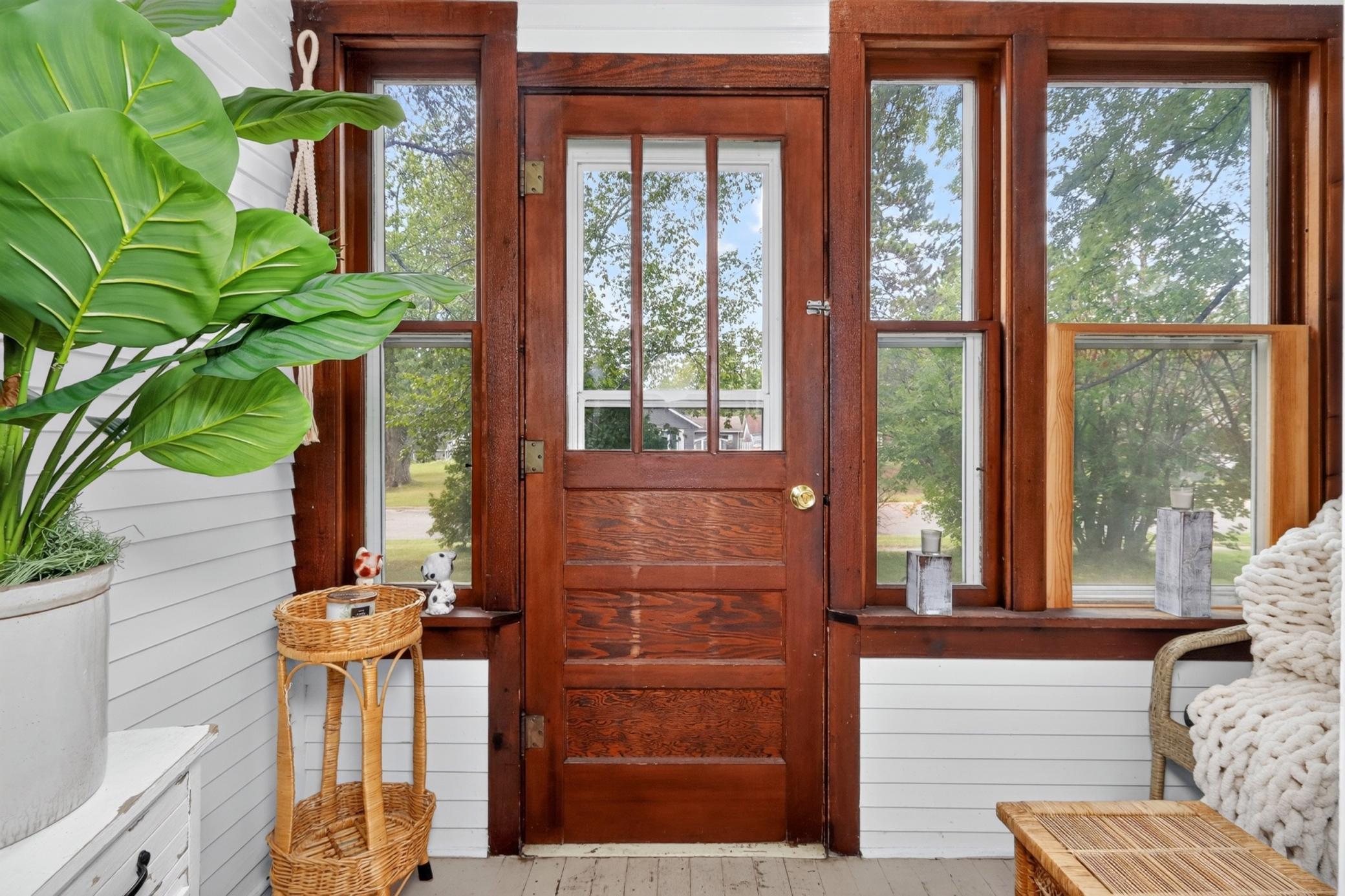 1905 single family home for sale at 204 Dudley Avenue in Coleraine, MN — 2 bed, 2 bath (photo 21 of 44)