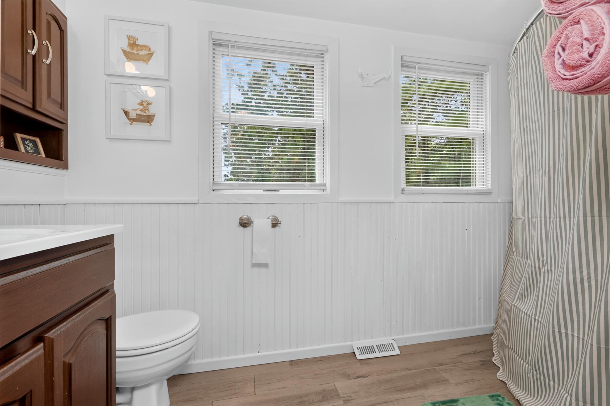 1905 single family home for sale at 204 Dudley Avenue in Coleraine, MN — 2 bed, 2 bath (photo 27 of 44)