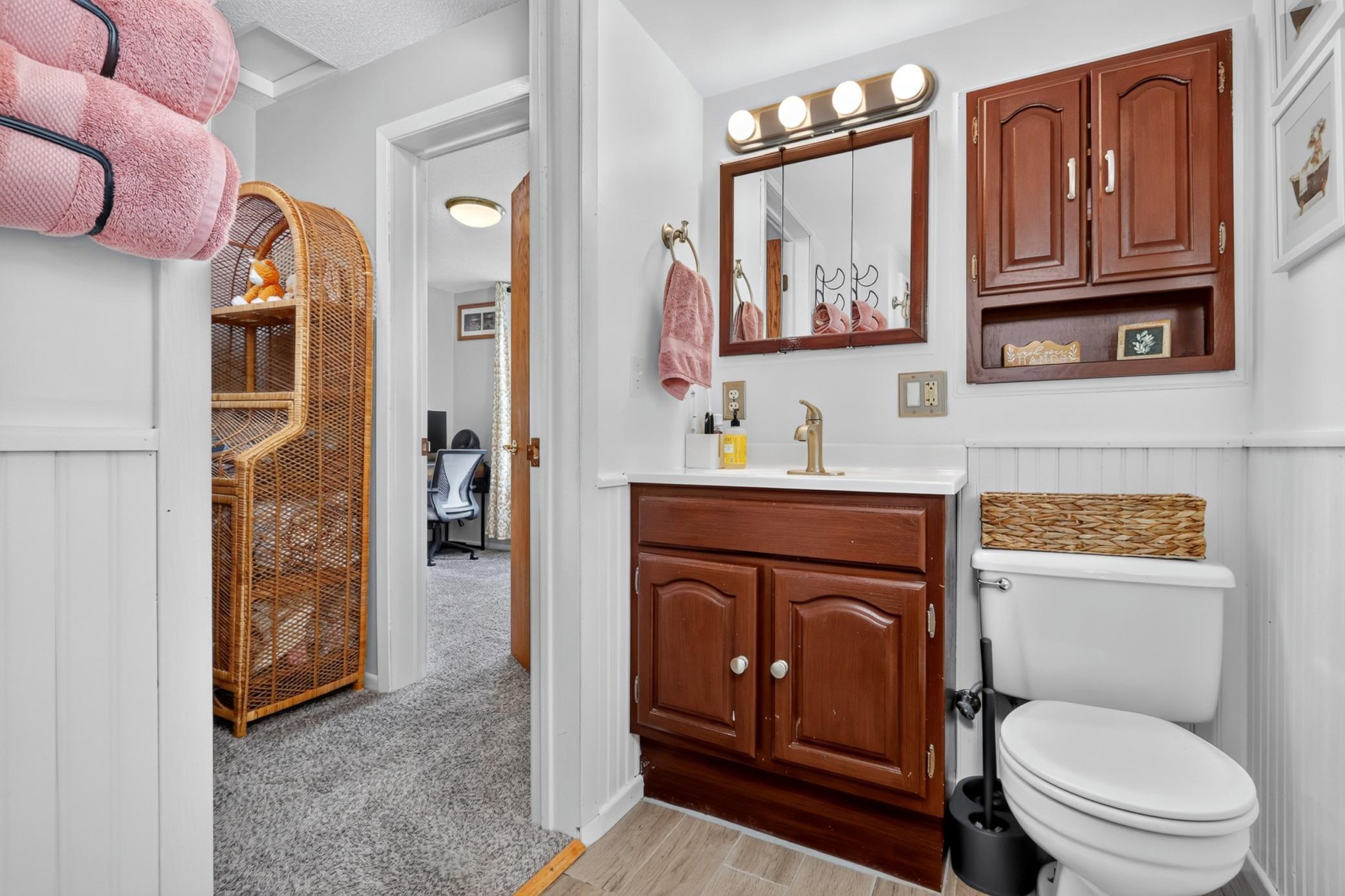 1905 single family home for sale at 204 Dudley Avenue in Coleraine, MN — 2 bed, 2 bath (photo 28 of 44)