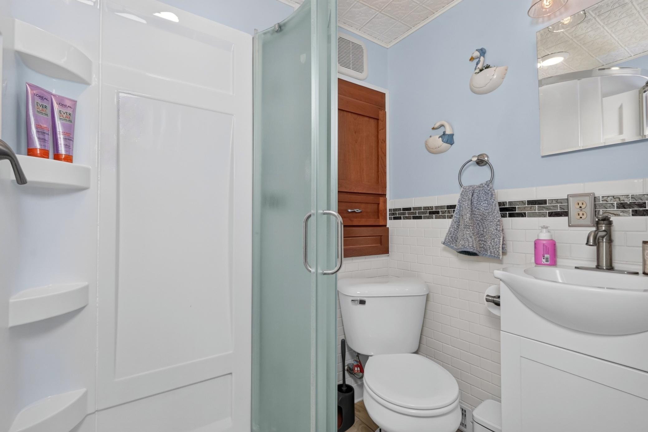 1905 single family home for sale at 204 Dudley Avenue in Coleraine, MN — 2 bed, 2 bath (photo 4 of 44)