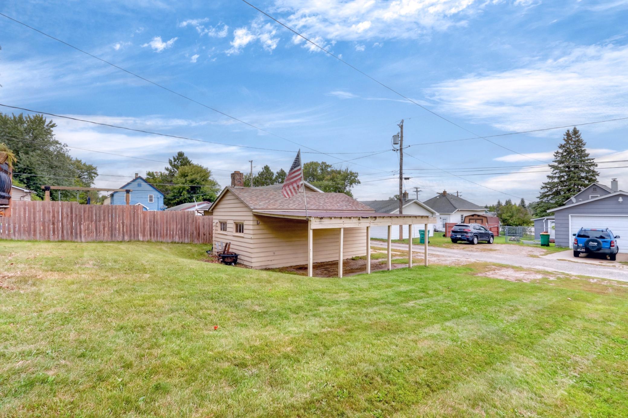 1905 single family home for sale at 204 Dudley Avenue in Coleraine, MN — 2 bed, 2 bath (photo 41 of 44)