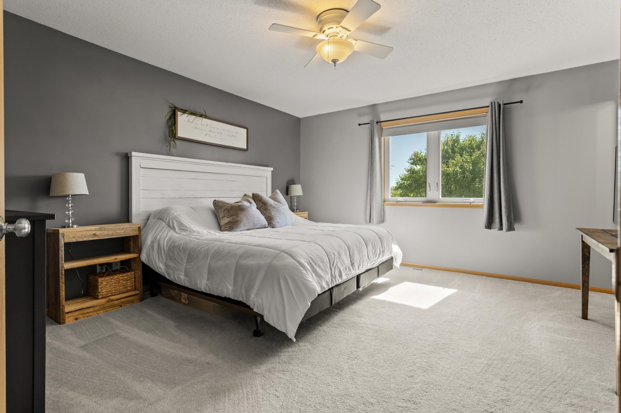 2004 single family home for sale at 821 16th Avenue W in West Fargo, ND — 4 bed, 3 bath (photo 13 of 42)