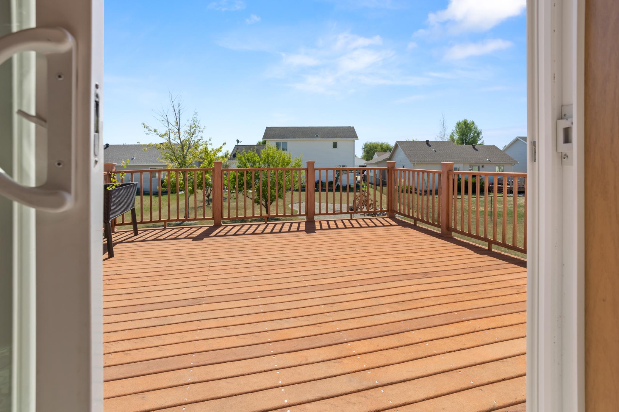 2004 single family home for sale at 821 16th Avenue W in West Fargo, ND — 4 bed, 3 bath (photo 39 of 42)