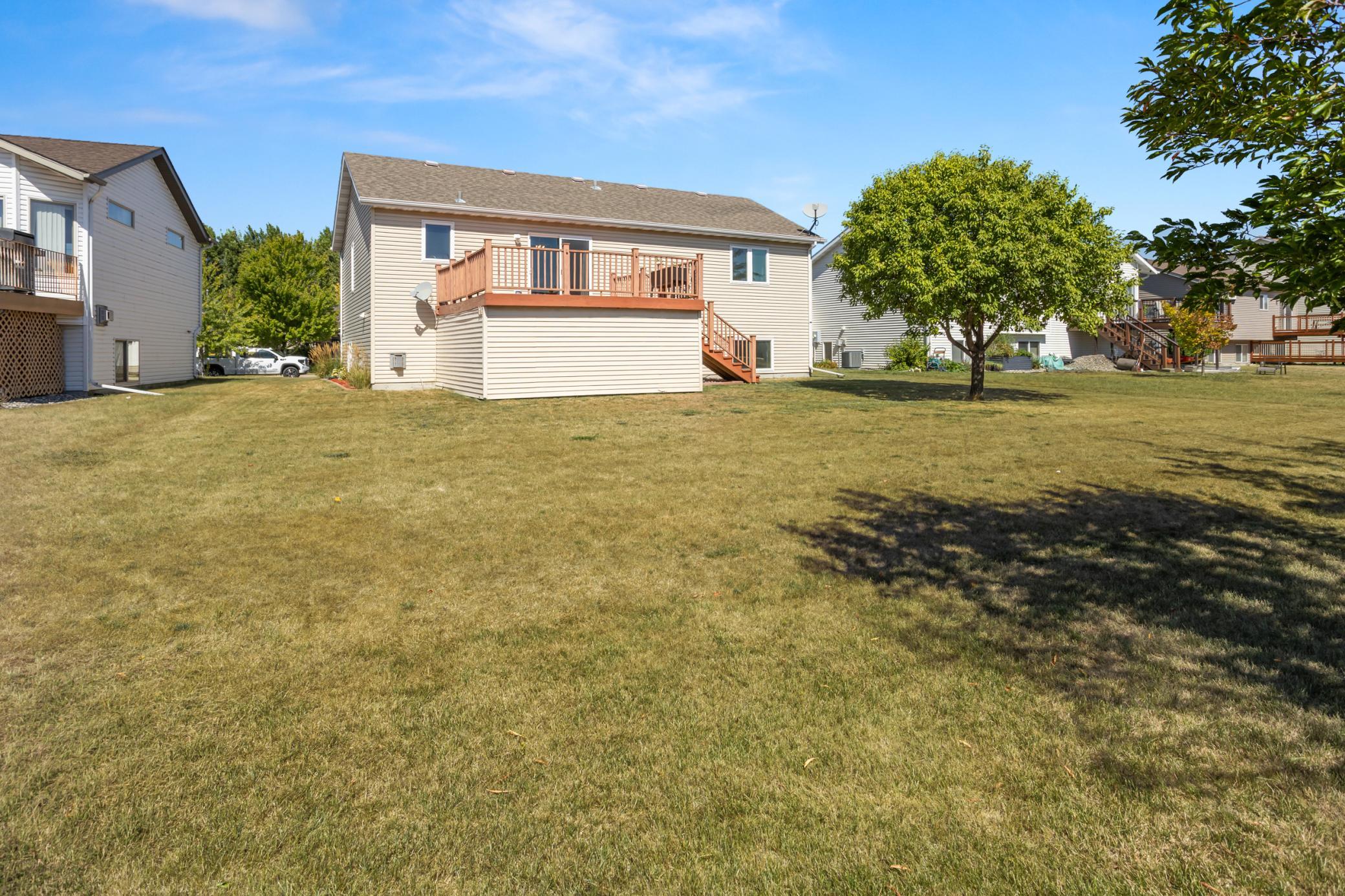 2004 single family home for sale at 821 16th Avenue W in West Fargo, ND — 4 bed, 3 bath (photo 42 of 42)