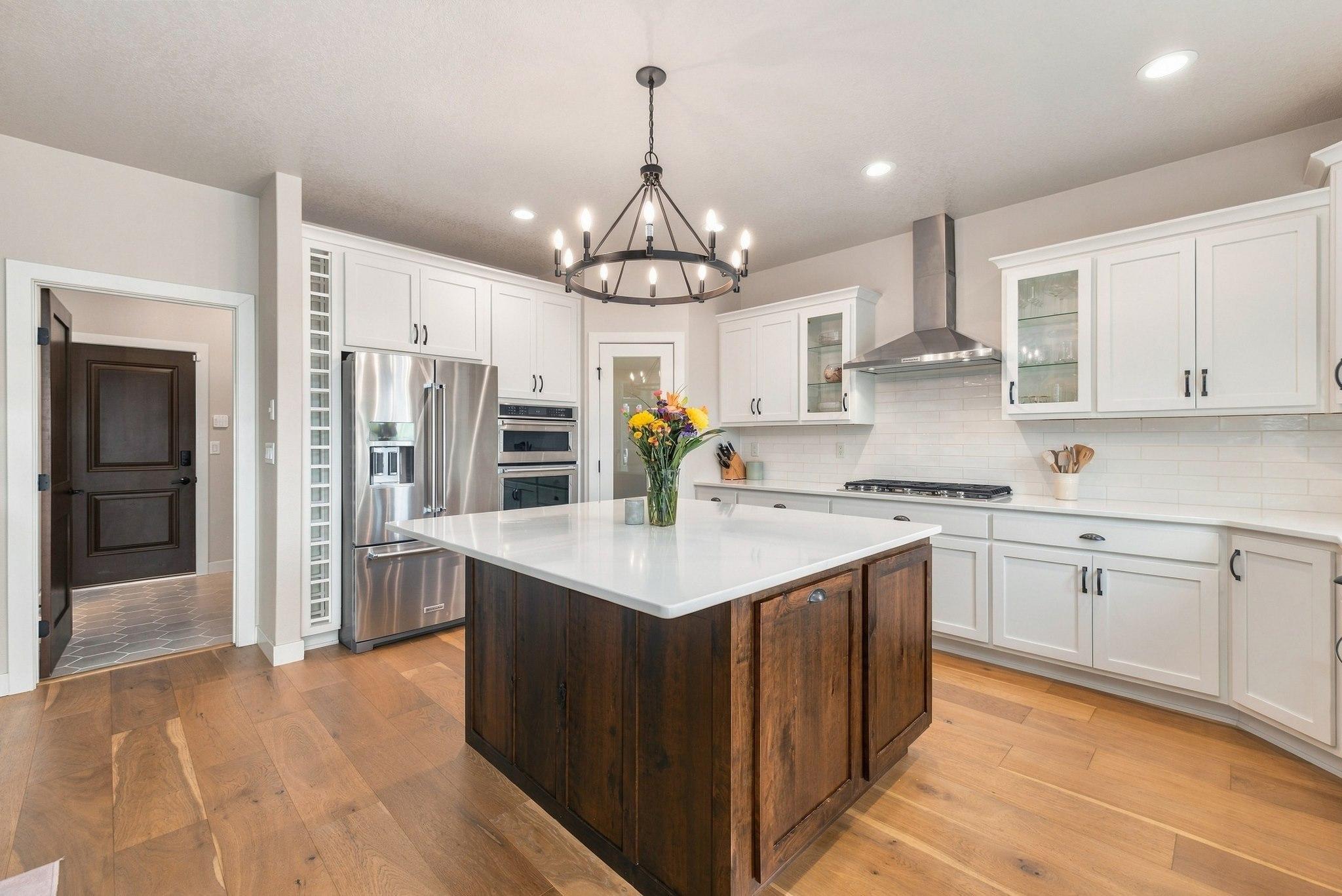 2015 single family home for sale at 2815 PYLE Lane E in West Fargo, ND — 6 bed, 4 bath (photo 14 of 56)