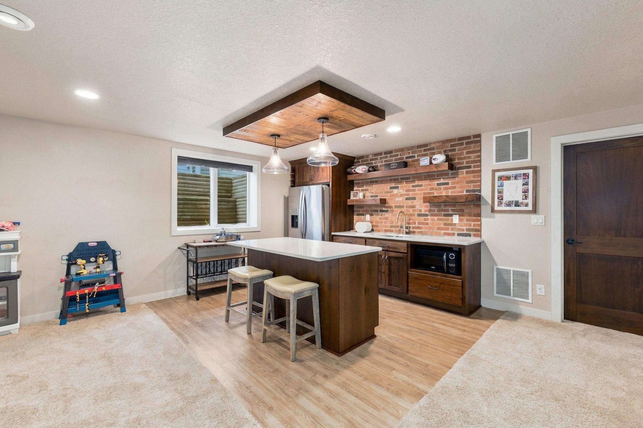 2015 single family home for sale at 2815 PYLE Lane E in West Fargo, ND — 6 bed, 4 bath (photo 34 of 56)