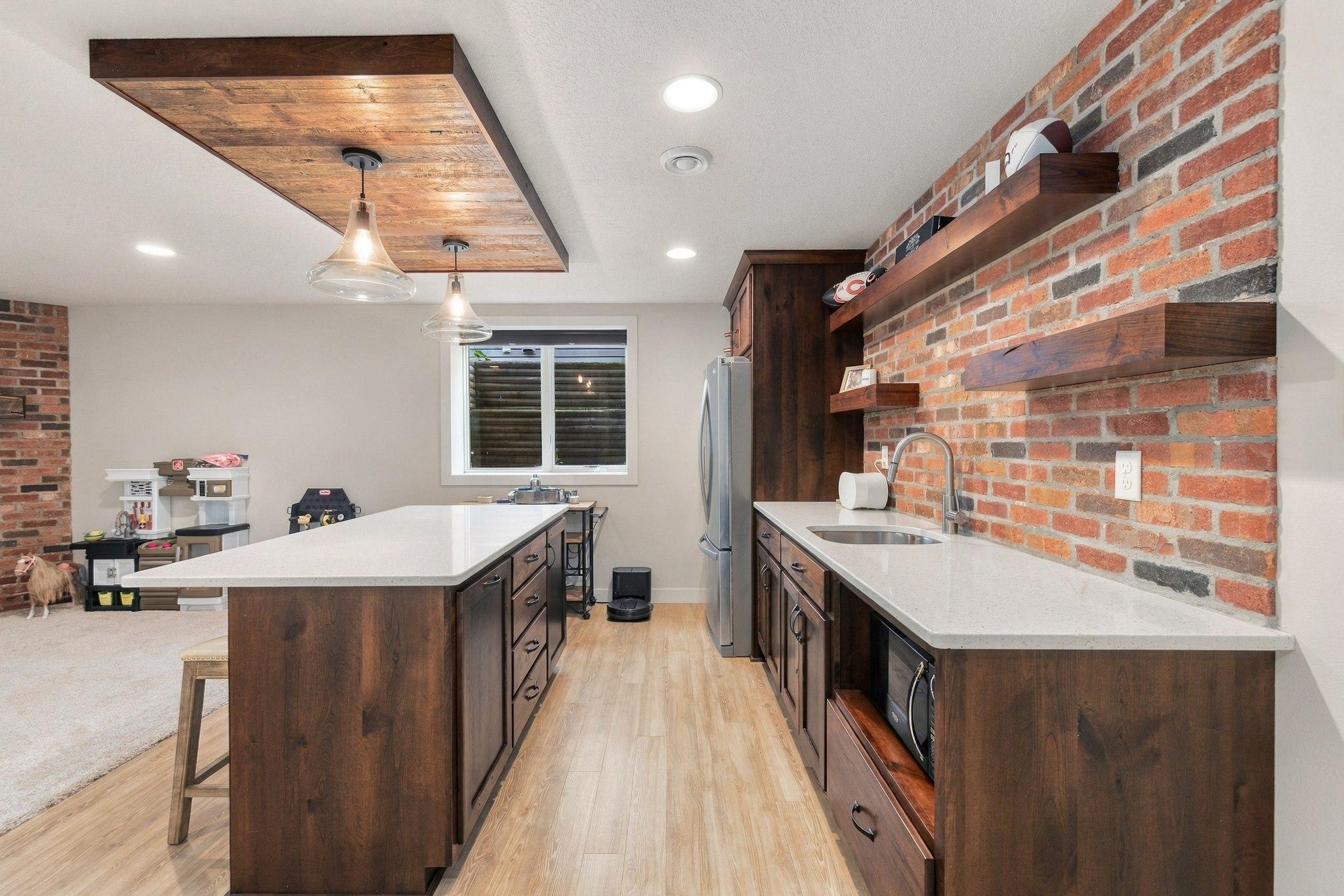 2015 single family home for sale at 2815 PYLE Lane E in West Fargo, ND — 6 bed, 4 bath (photo 35 of 56)