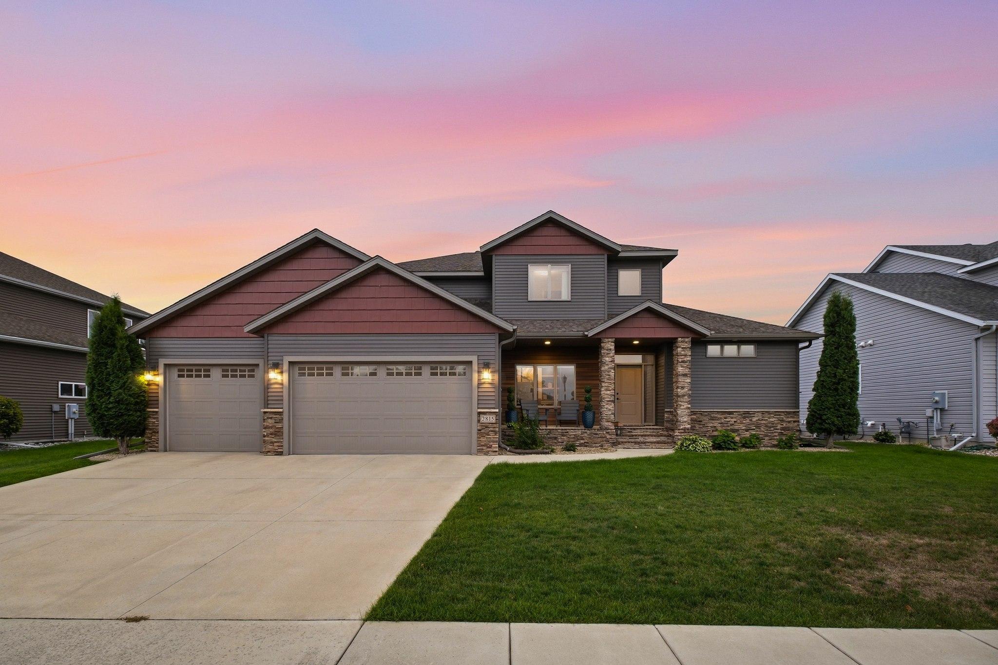2015 single family home for sale at 2815 PYLE Lane E in West Fargo, ND — 6 bed, 4 bath (photo 47 of 56)