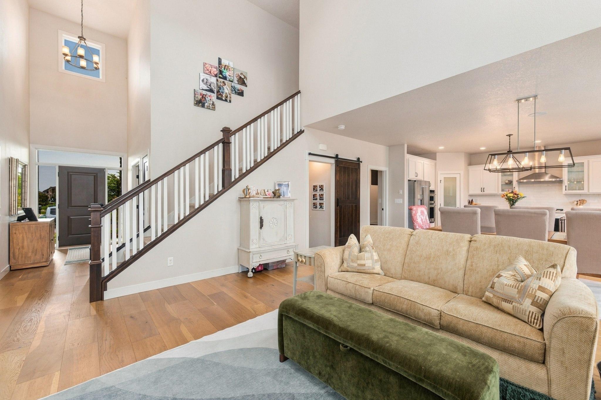 2015 single family home for sale at 2815 PYLE Lane E in West Fargo, ND — 6 bed, 4 bath (photo 10 of 56)