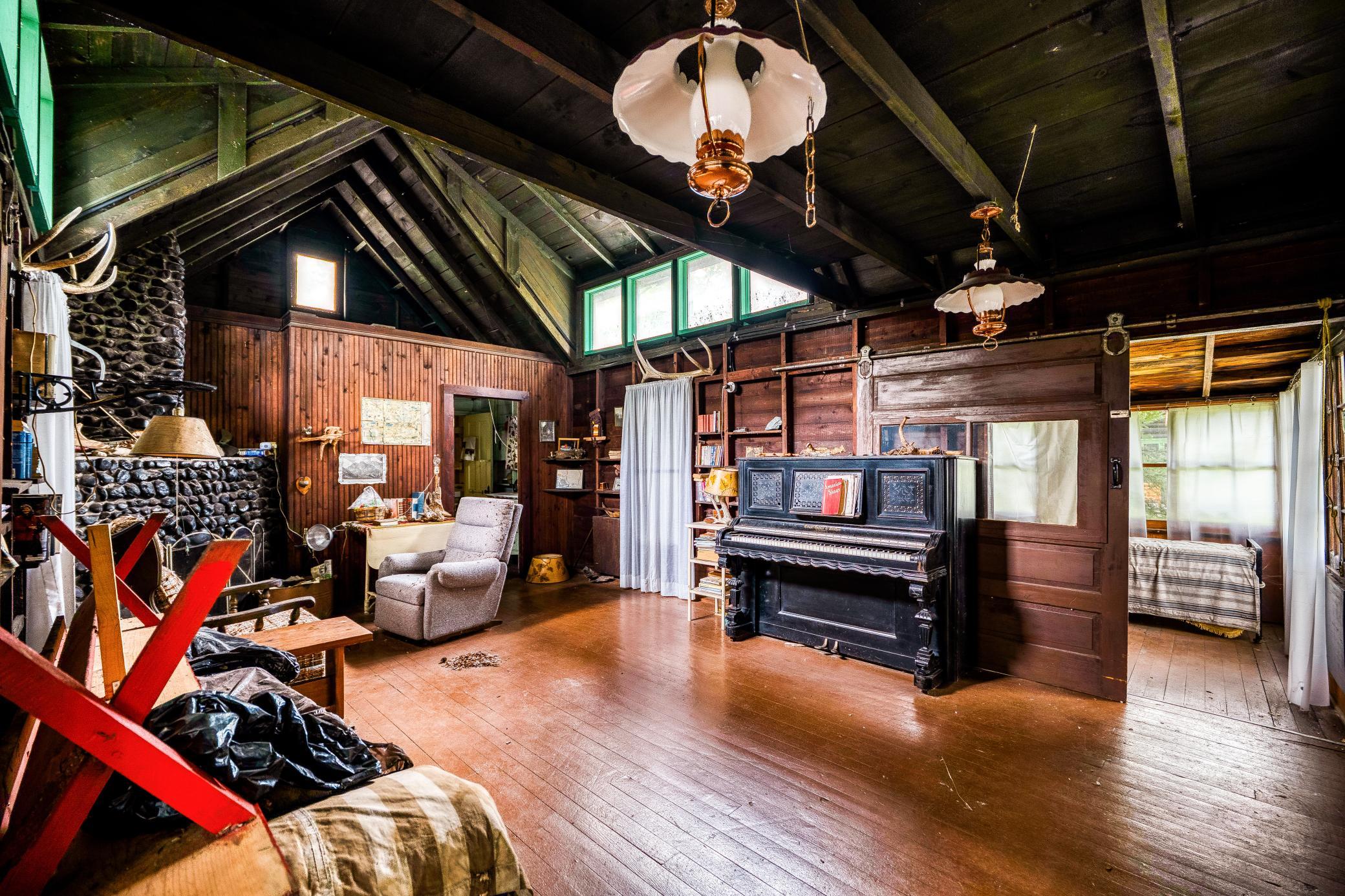 1930 single family home for sale at 5907 Lavinia Road NE in Bemidji, MN — 2 bed, 1 bath (photo 30 of 35)