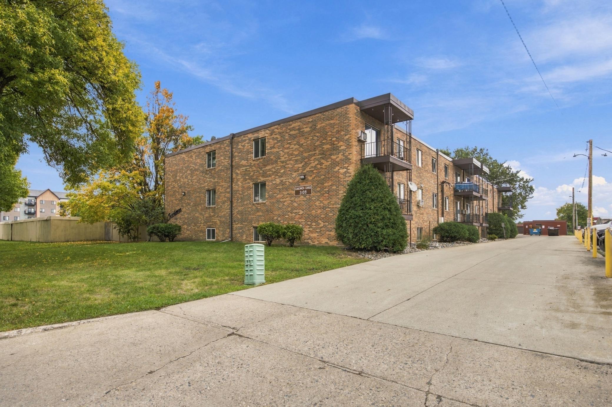 1967 condo for sale at 3108 5th Street S, Unit 9 in Moorhead, MN — 2 bed, 1 bath (photo 24 of 24)