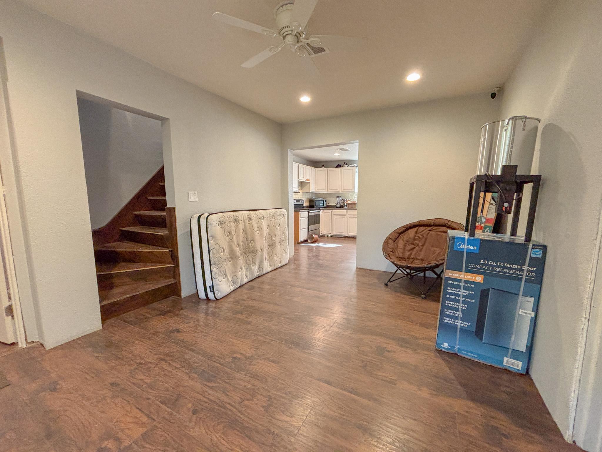 1915 single family home for sale at 421 Langer Avenue S in Casselton, ND — 5 bed, 4 bath (photo 4 of 42)