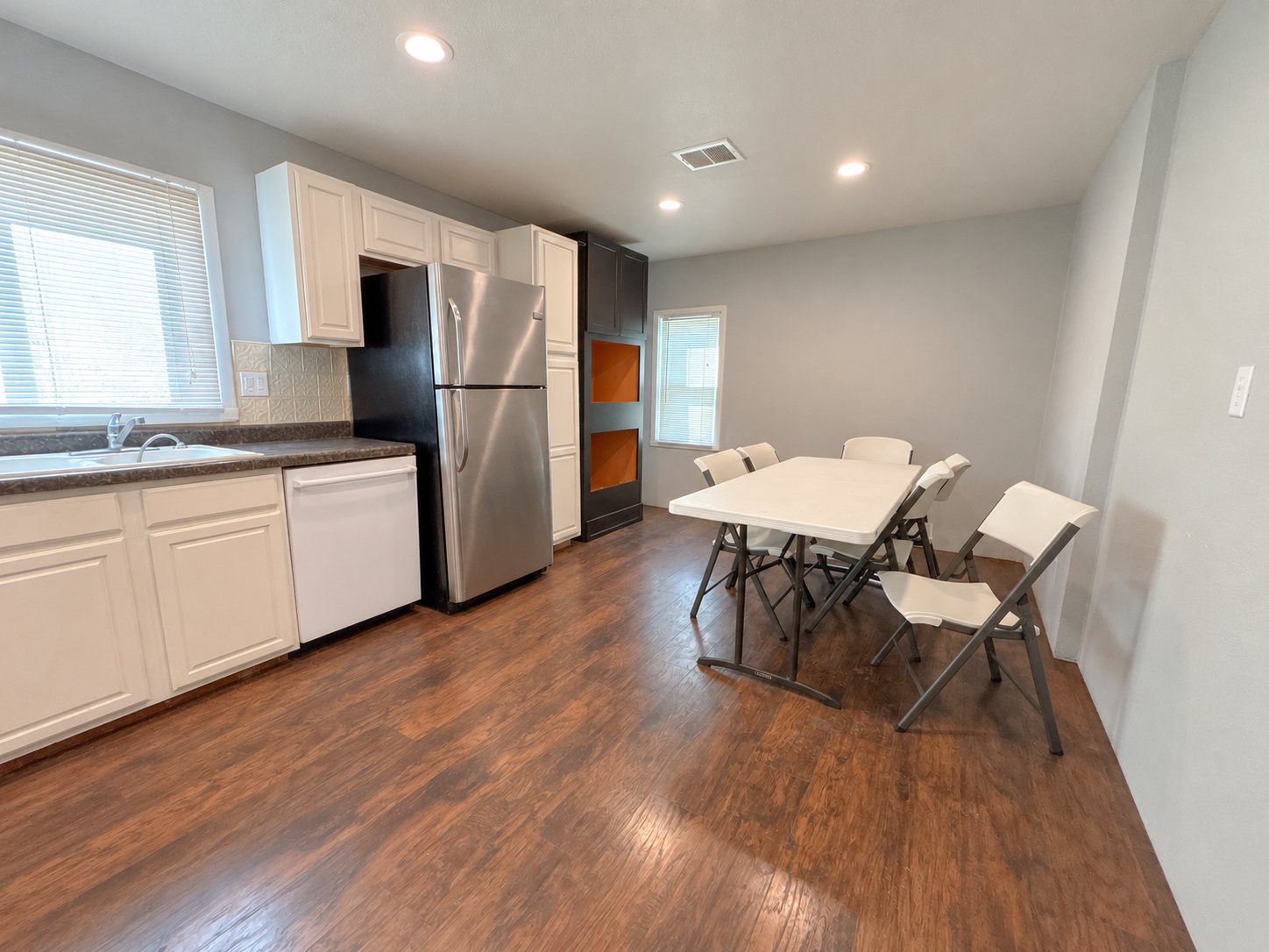 1915 single family home for sale at 421 Langer Avenue S in Casselton, ND — 5 bed, 4 bath (photo 7 of 42)