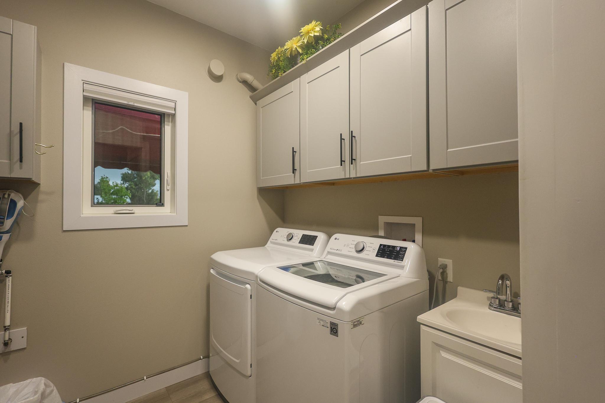 2020 single family home for sale at 573 Railroad Avenue in Gonvick, MN — 3 bed, 2 bath (photo 24 of 41)