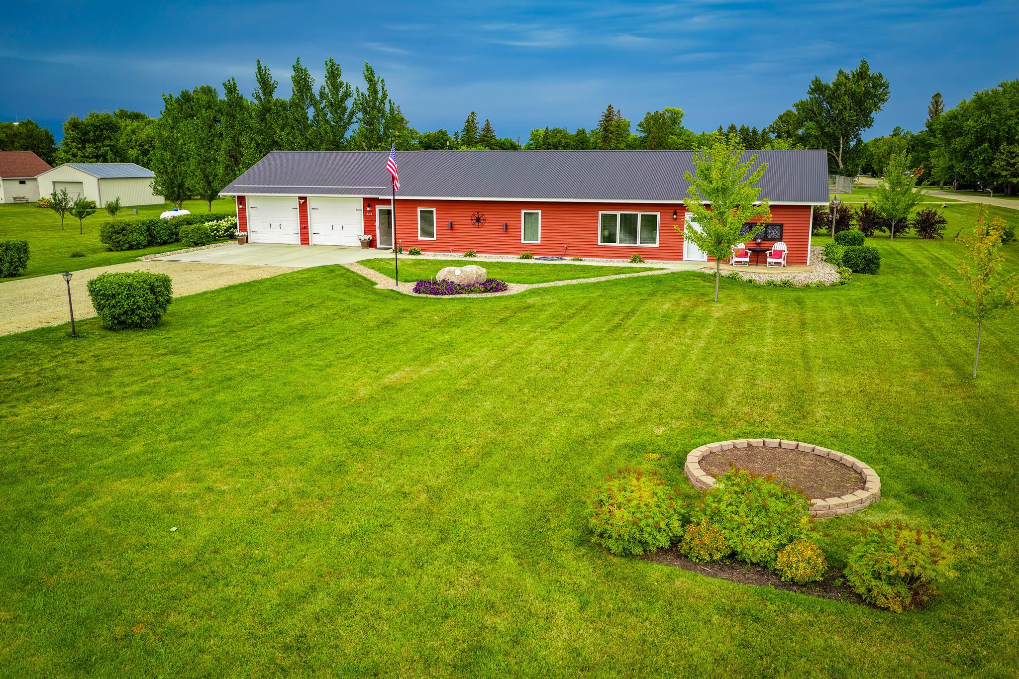 2020 single family home for sale at 573 Railroad Avenue in Gonvick, MN — 3 bed, 2 bath (photo 32 of 41)