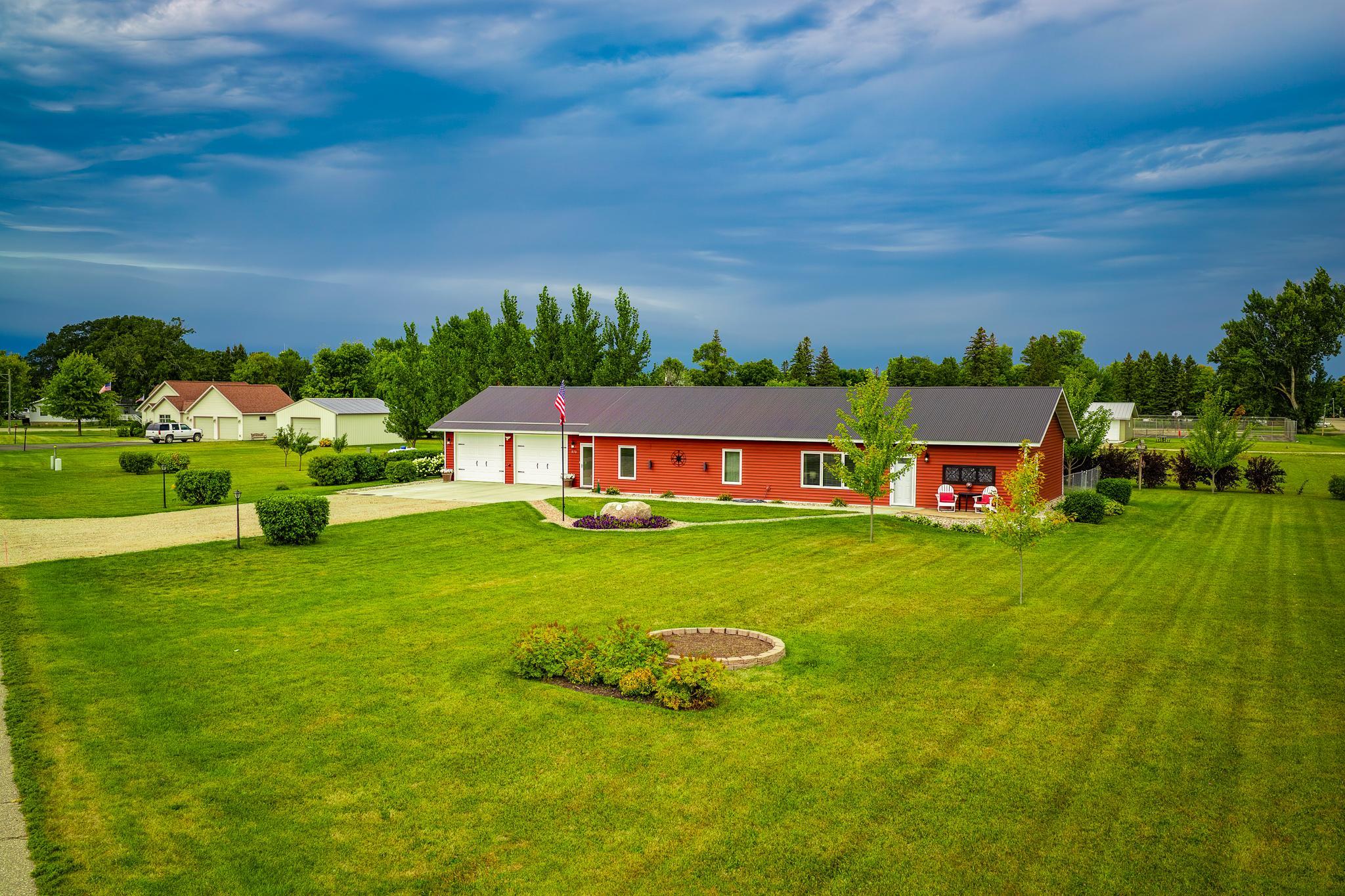 2020 single family home for sale at 573 Railroad Avenue in Gonvick, MN — 3 bed, 2 bath (photo 34 of 41)