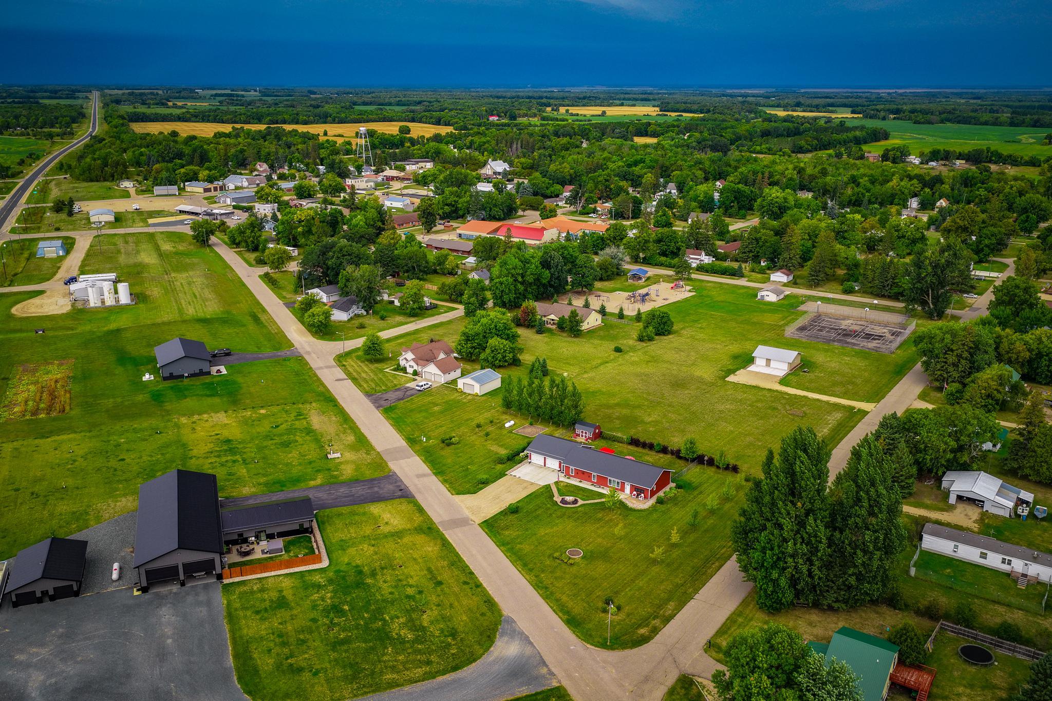 2020 single family home for sale at 573 Railroad Avenue in Gonvick, MN — 3 bed, 2 bath (photo 37 of 41)