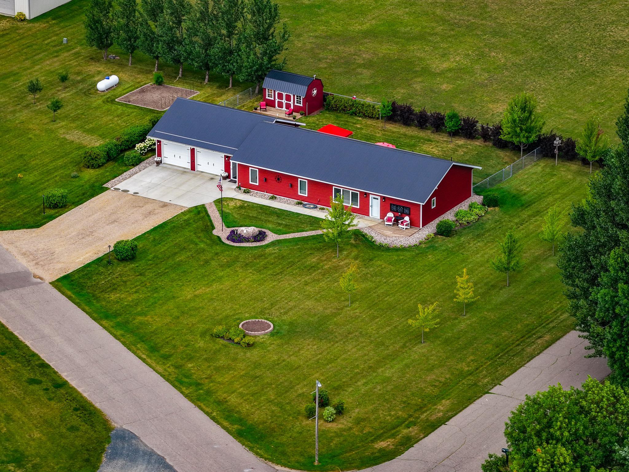 2020 single family home for sale at 573 Railroad Avenue in Gonvick, MN — 3 bed, 2 bath (photo 38 of 41)