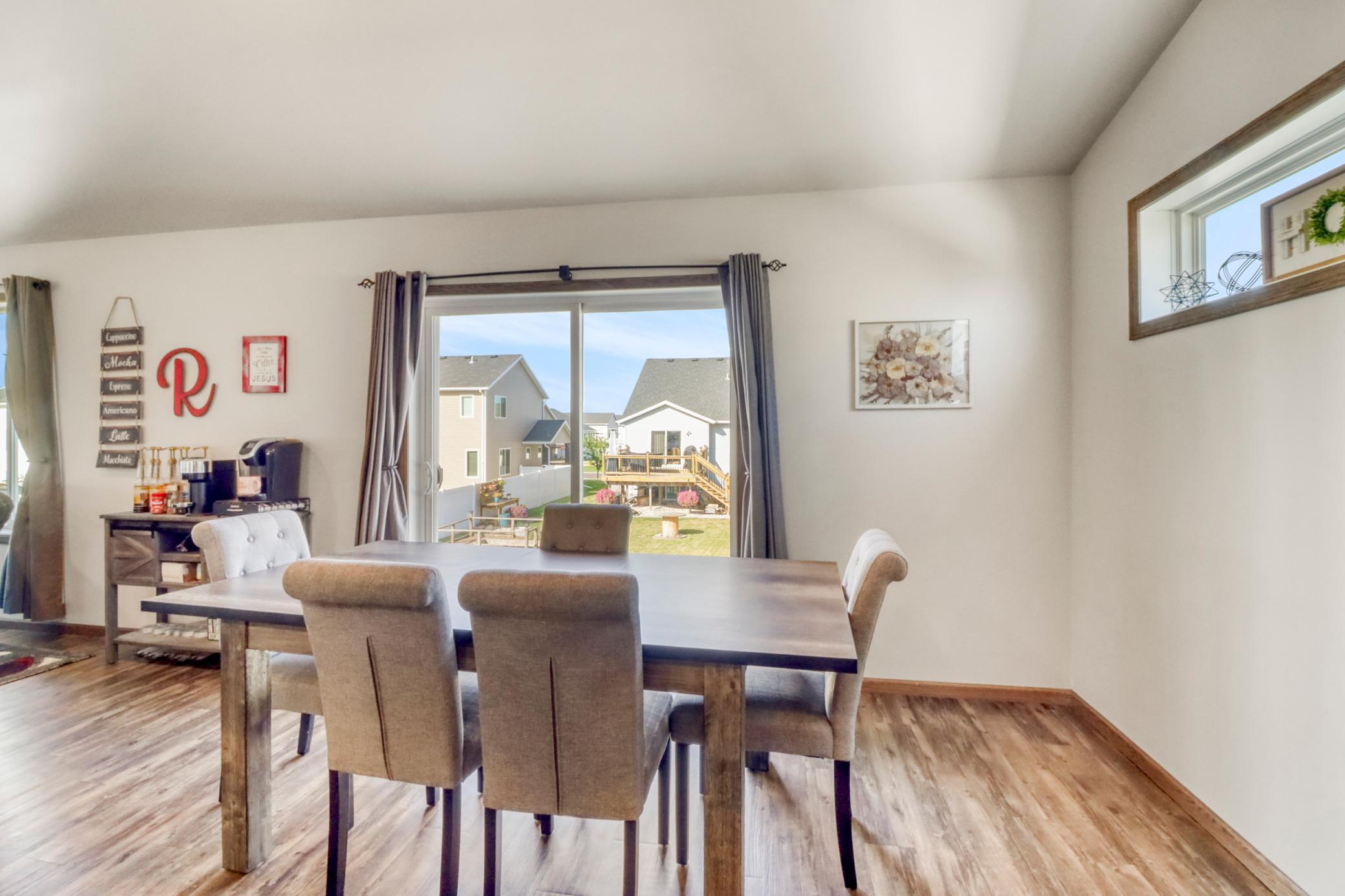 2015 single family home for sale at 5739 61st Street S in Fargo, ND — 3 bed, 2 bath (photo 13 of 44)