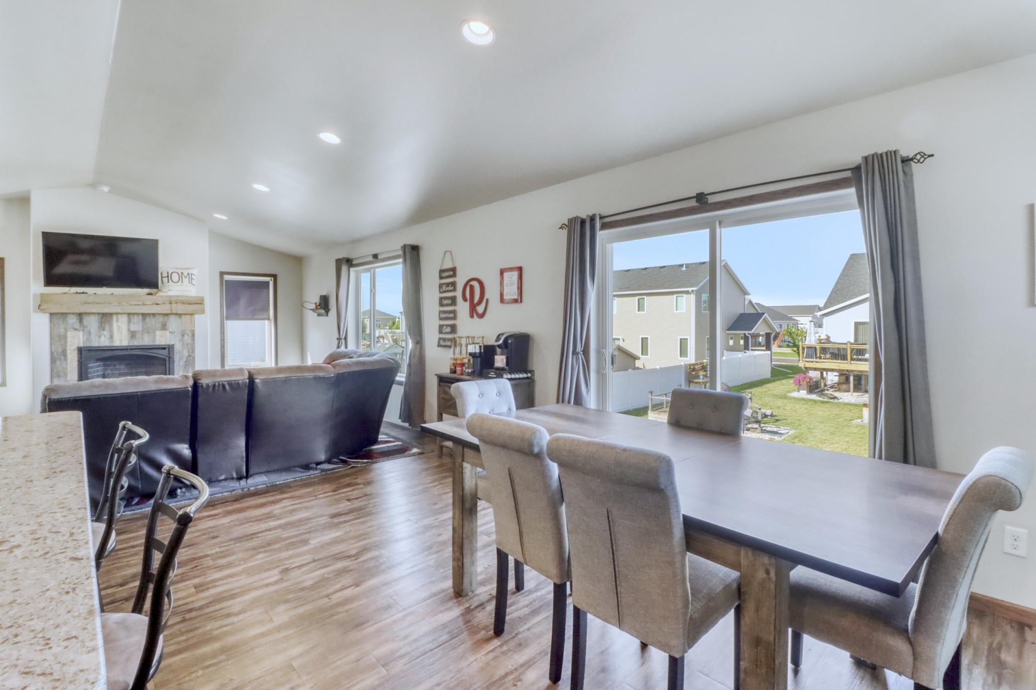 2015 single family home for sale at 5739 61st Street S in Fargo, ND — 3 bed, 2 bath (photo 14 of 44)