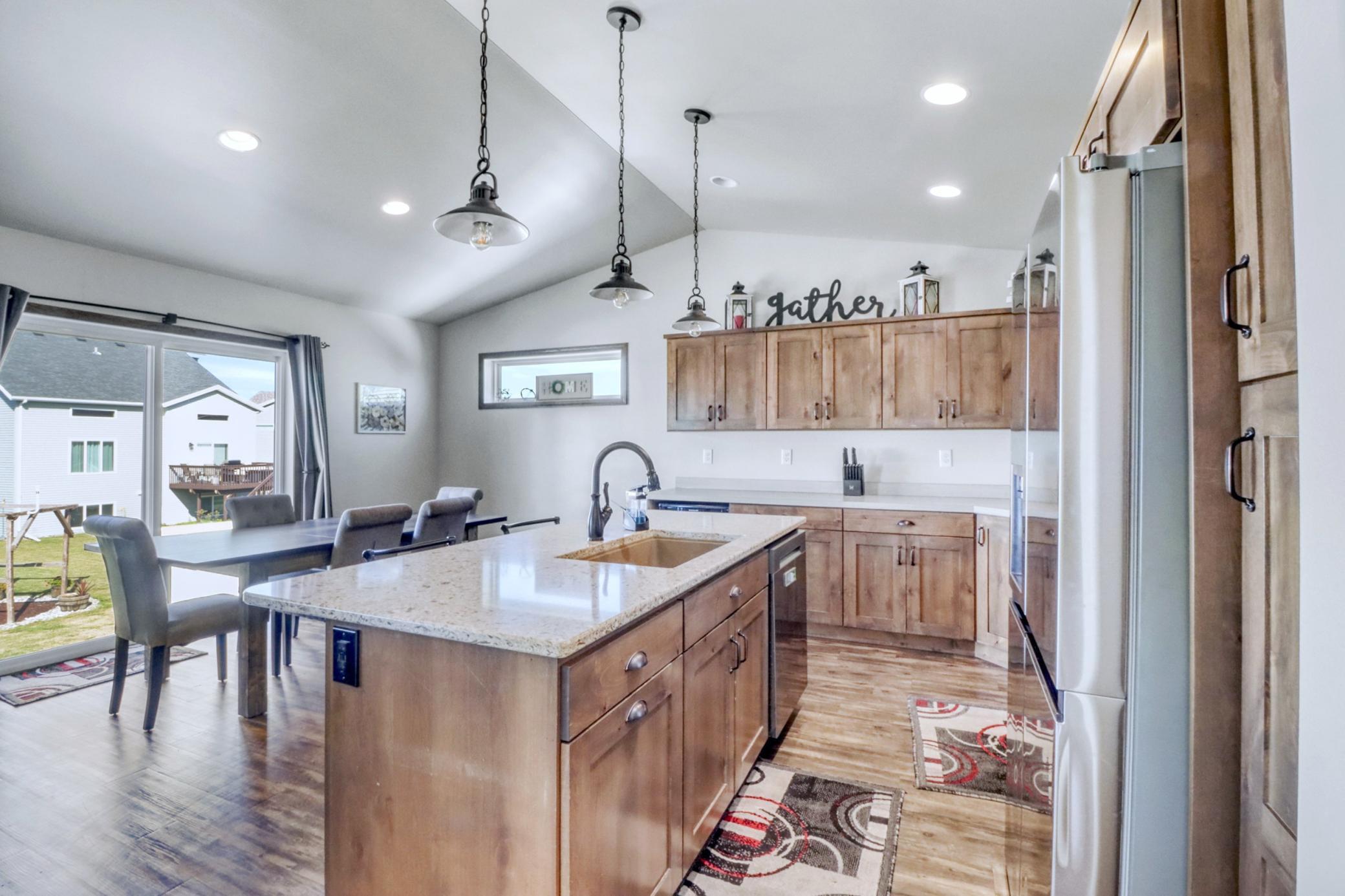 2015 single family home for sale at 5739 61st Street S in Fargo, ND — 3 bed, 2 bath (photo 19 of 44)