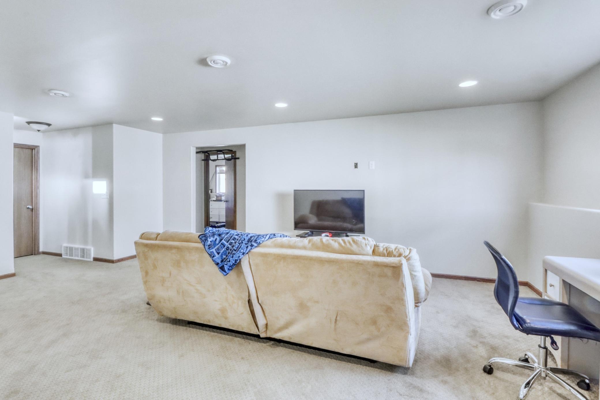 2015 single family home for sale at 5739 61st Street S in Fargo, ND — 3 bed, 2 bath (photo 32 of 44)