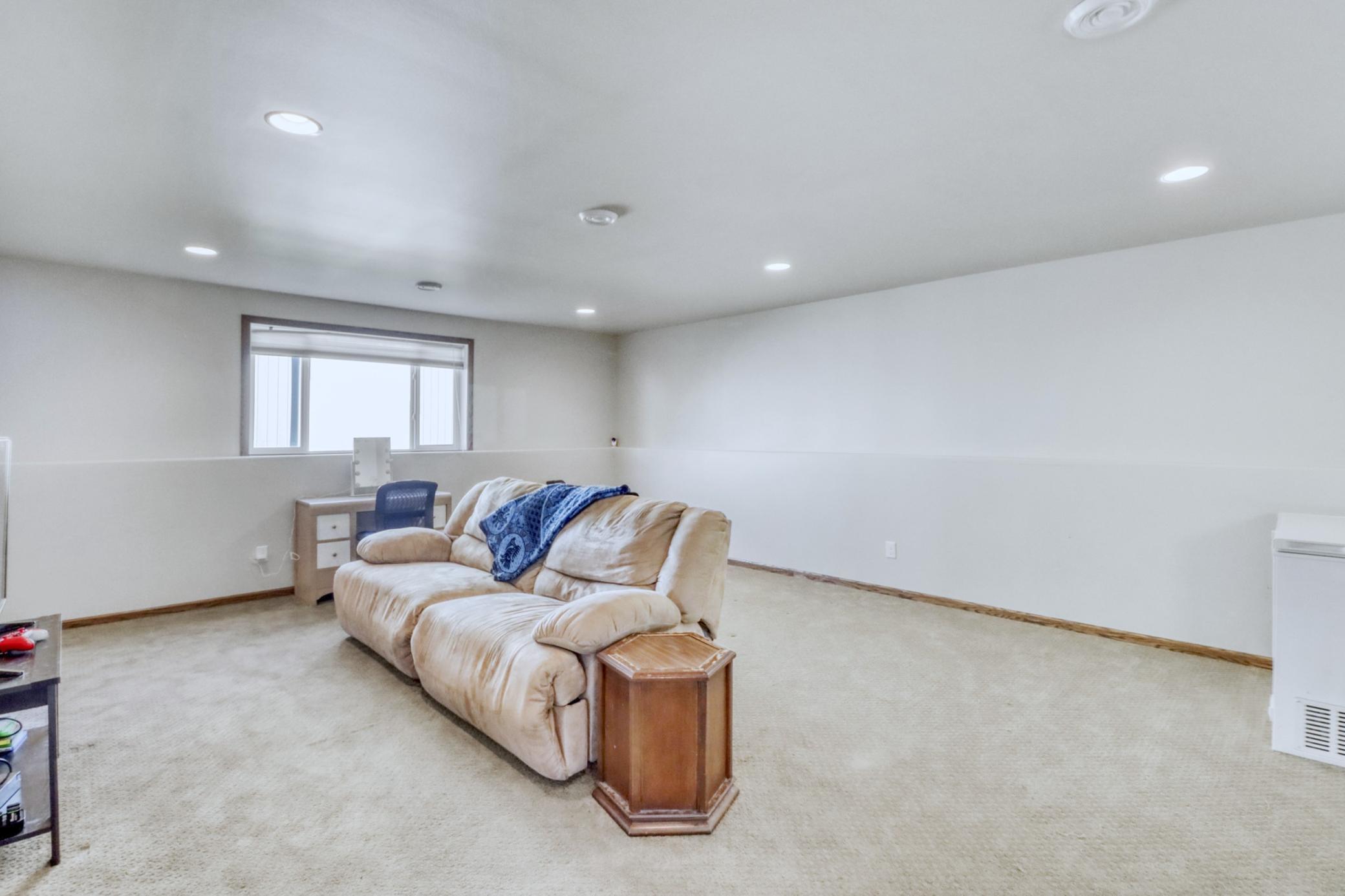 2015 single family home for sale at 5739 61st Street S in Fargo, ND — 3 bed, 2 bath (photo 33 of 44)