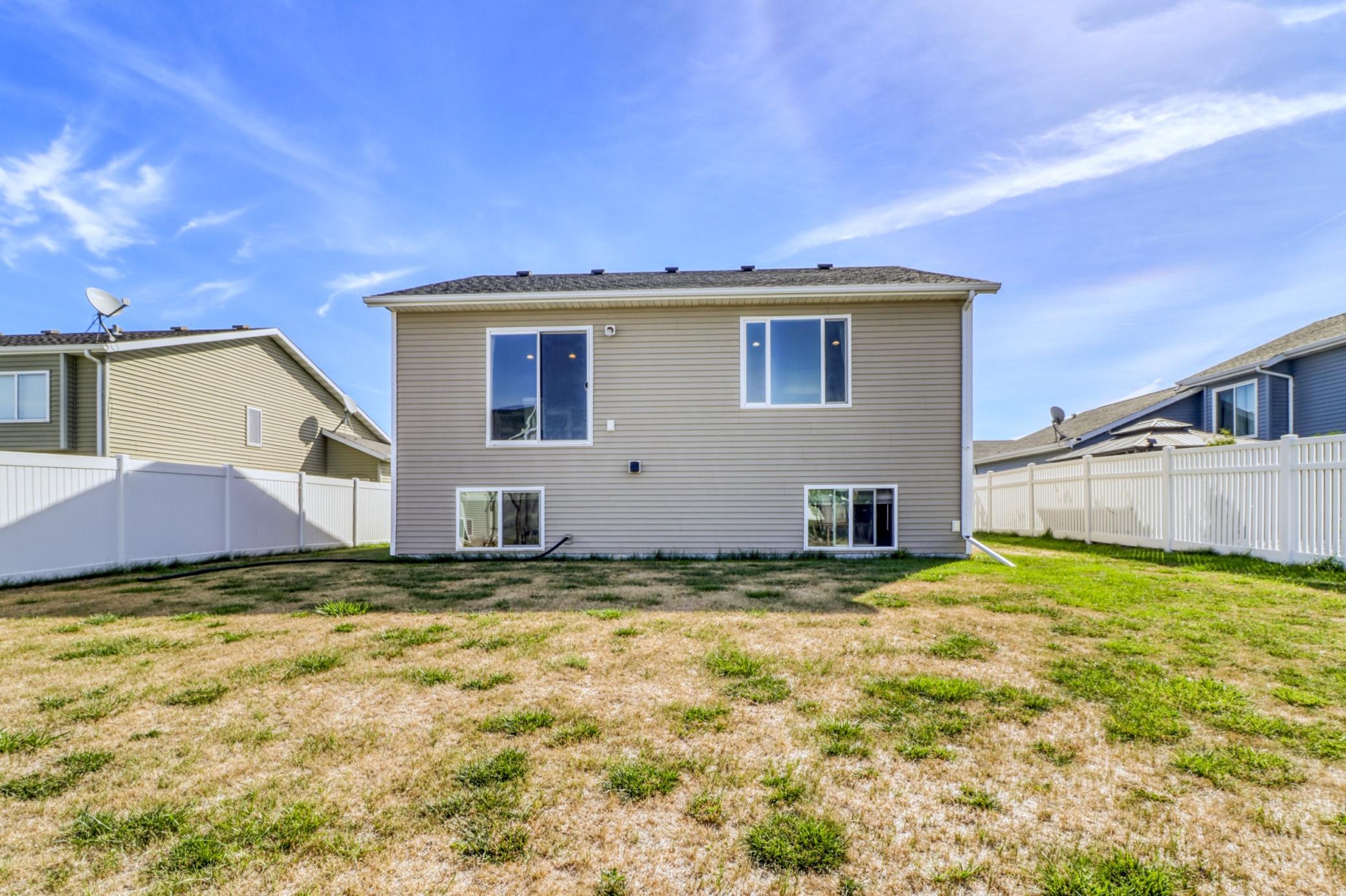 2015 single family home for sale at 5739 61st Street S in Fargo, ND — 3 bed, 2 bath (photo 43 of 44)