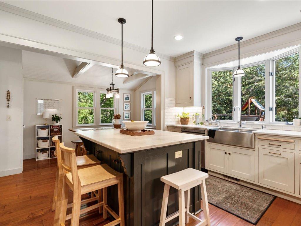 1910 single family home for sale at 905 Bluff Avenue in Brainerd, MN — 3 bed, 2 bath (photo 12 of 60)