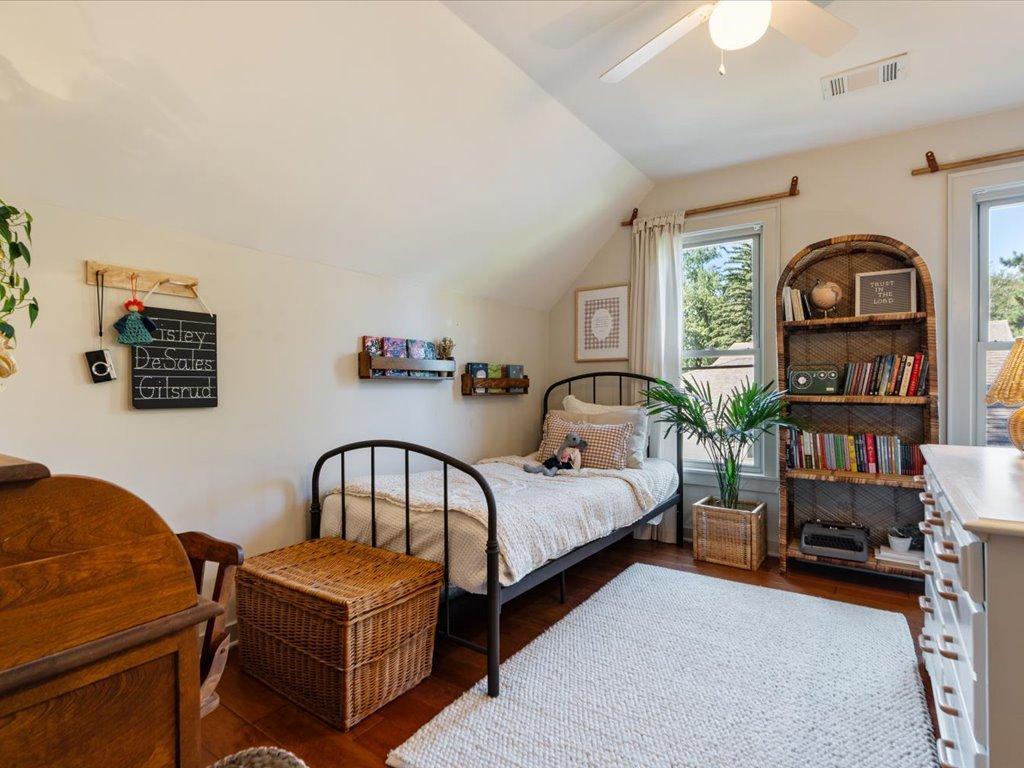 1910 single family home for sale at 905 Bluff Avenue in Brainerd, MN — 3 bed, 2 bath (photo 26 of 60)