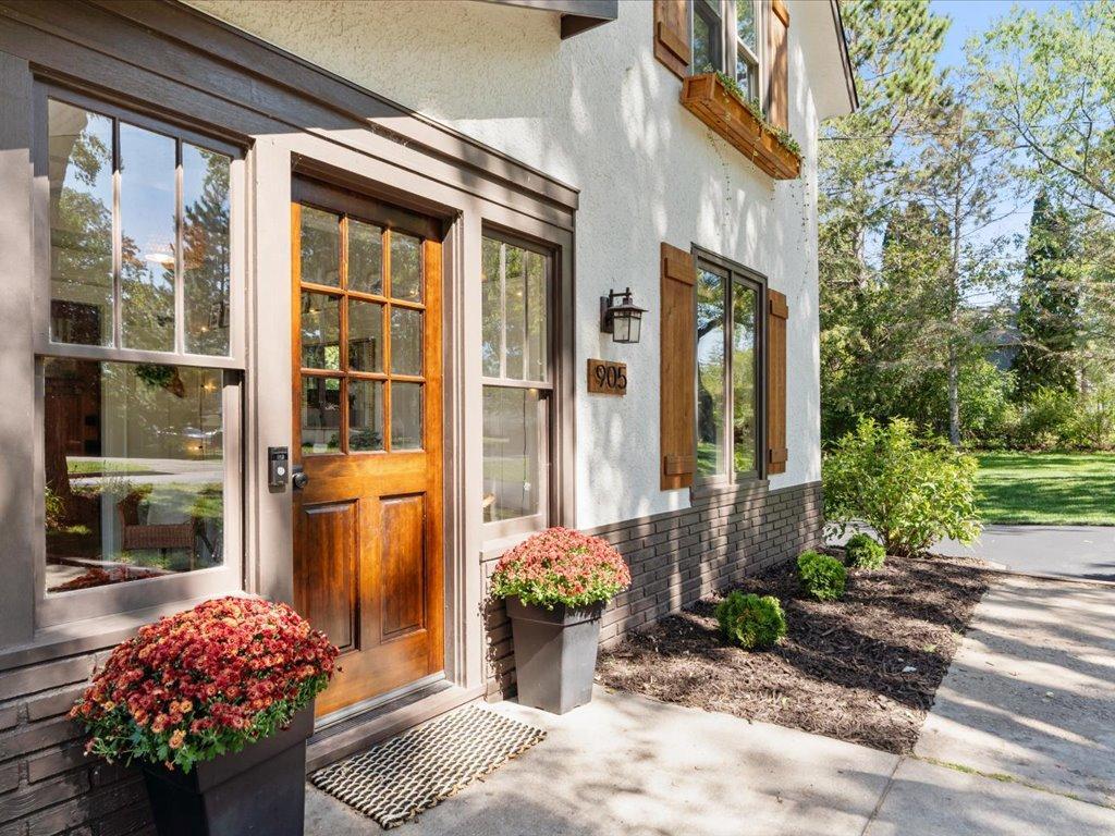 1910 single family home for sale at 905 Bluff Avenue in Brainerd, MN — 3 bed, 2 bath (photo 31 of 60)