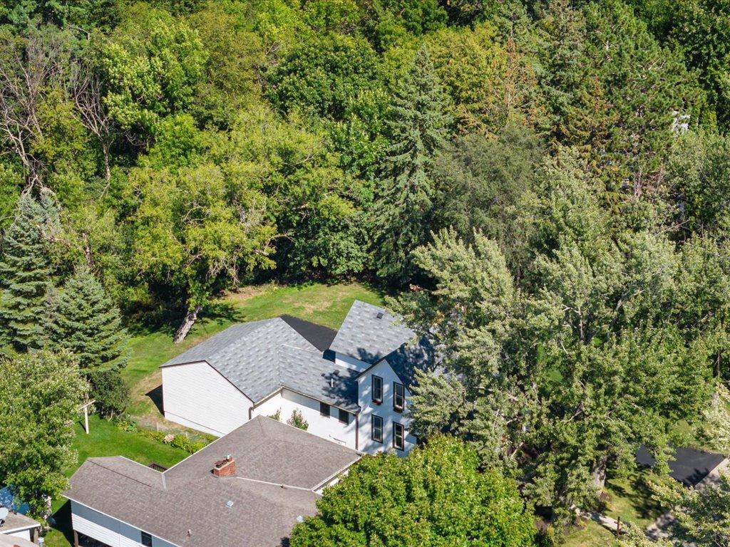 1910 single family home for sale at 905 Bluff Avenue in Brainerd, MN — 3 bed, 2 bath (photo 42 of 60)