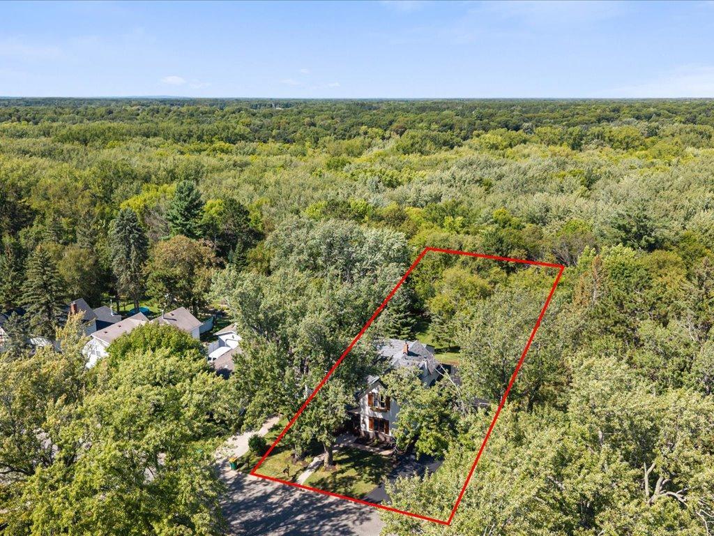 1910 single family home for sale at 905 Bluff Avenue in Brainerd, MN — 3 bed, 2 bath (photo 45 of 60)