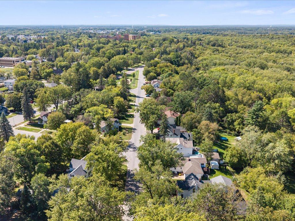1910 single family home for sale at 905 Bluff Avenue in Brainerd, MN — 3 bed, 2 bath (photo 49 of 60)
