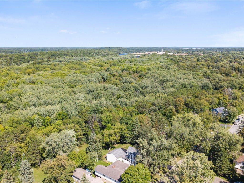 1910 single family home for sale at 905 Bluff Avenue in Brainerd, MN — 3 bed, 2 bath (photo 52 of 60)