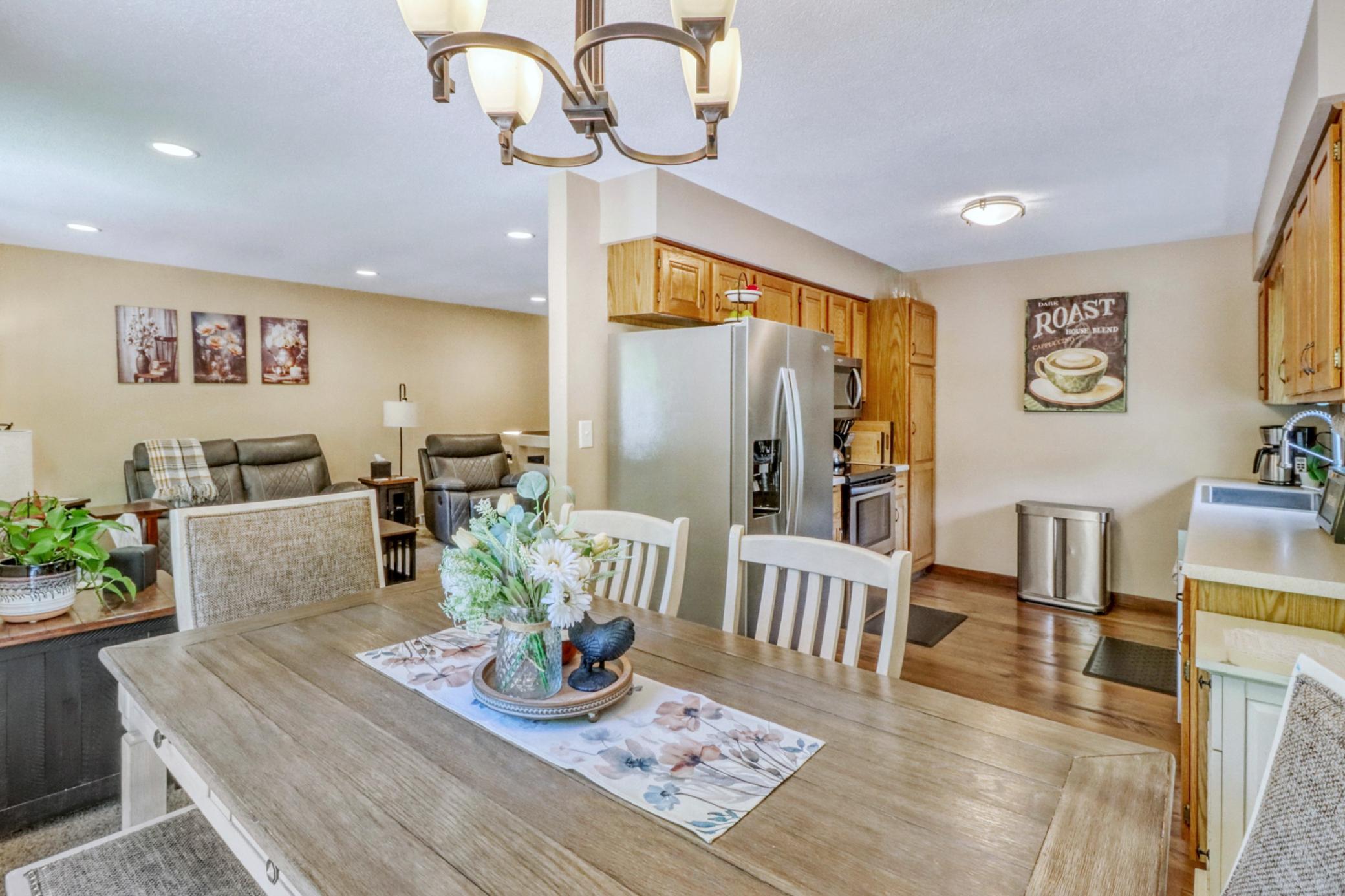 1975 single family home for sale at 409 Oakway in Moorhead, MN — 4 bed, 2 bath (photo 17 of 50)