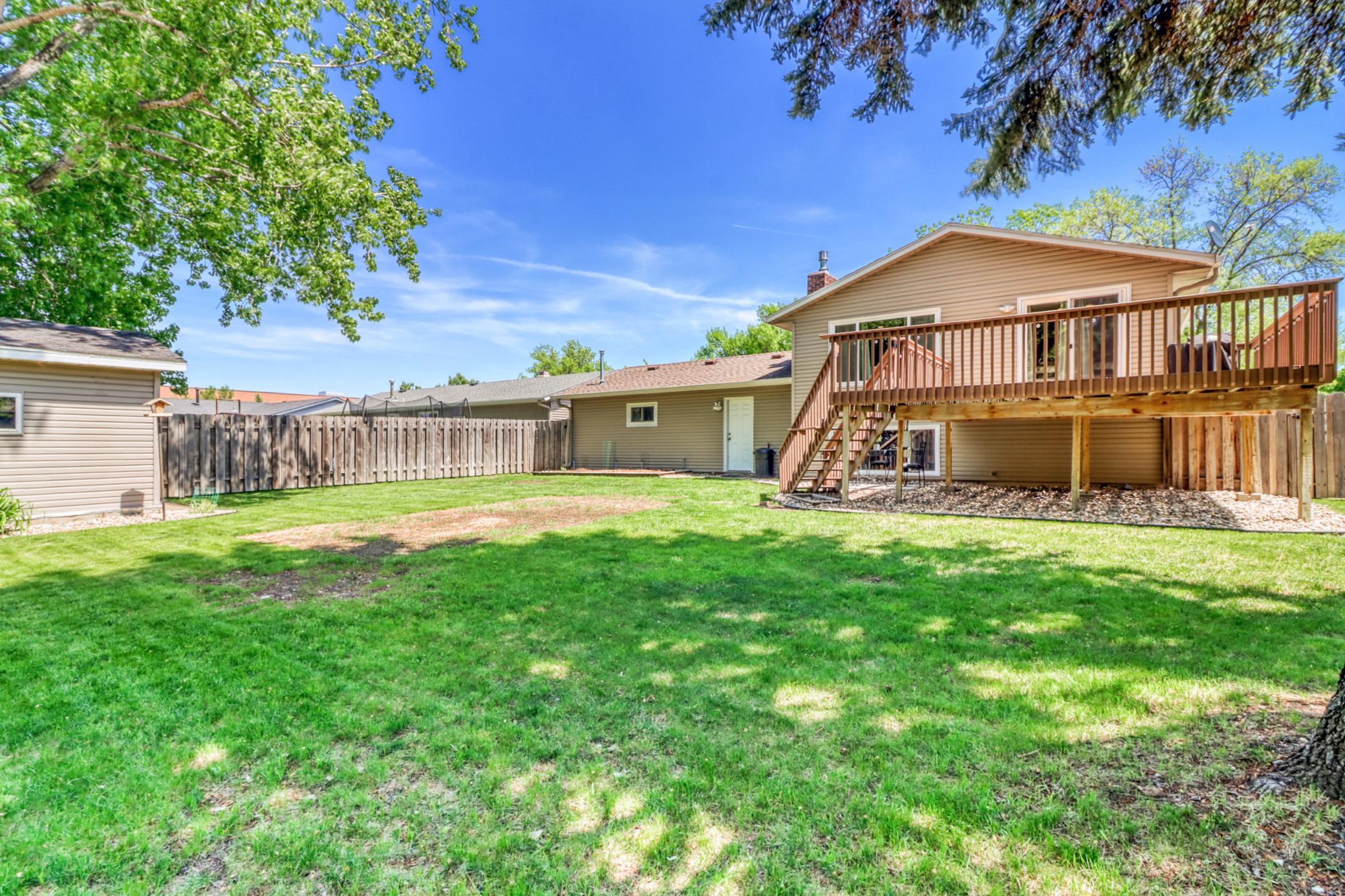 1975 single family home for sale at 409 Oakway in Moorhead, MN — 4 bed, 2 bath (photo 49 of 50)
