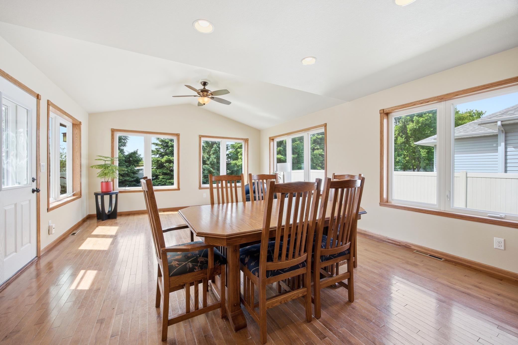 2012 single family home for sale at 965 18th Avenue Circle N in Moorhead, MN — 6 bed, 5 bath (photo 17 of 64)