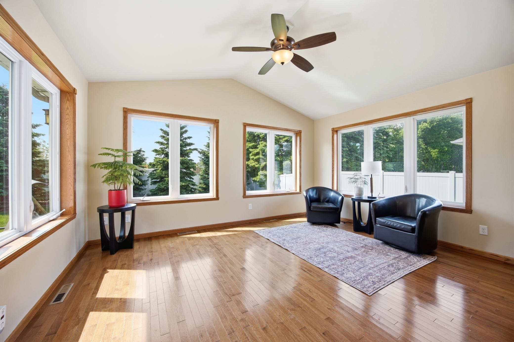2012 single family home for sale at 965 18th Avenue Circle N in Moorhead, MN — 6 bed, 5 bath (photo 19 of 64)