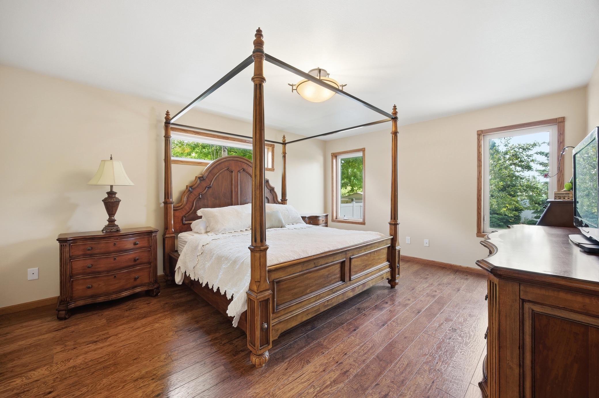 2012 single family home for sale at 965 18th Avenue Circle N in Moorhead, MN — 6 bed, 5 bath (photo 20 of 64)