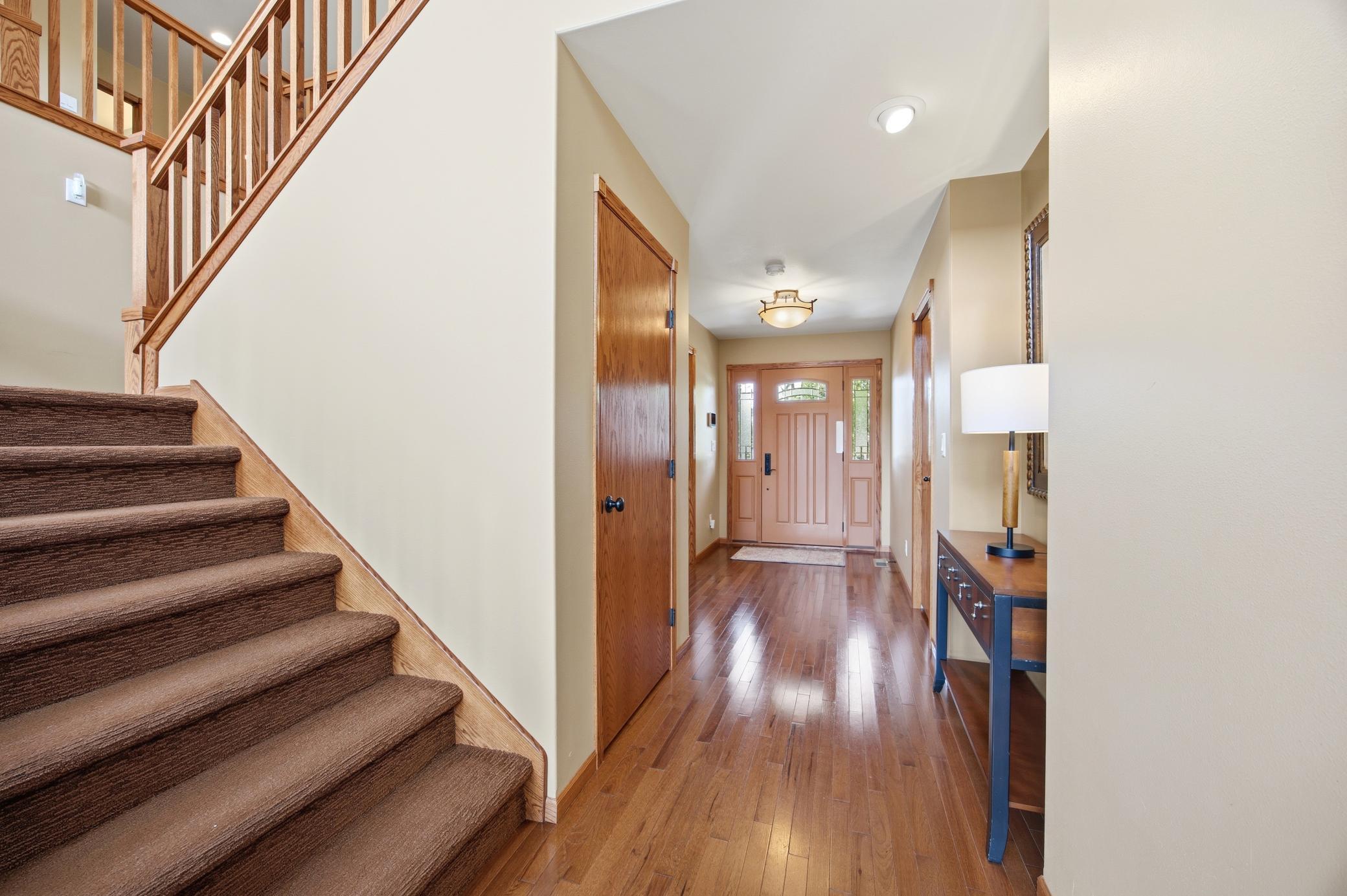 2012 single family home for sale at 965 18th Avenue Circle N in Moorhead, MN — 6 bed, 5 bath (photo 3 of 64)