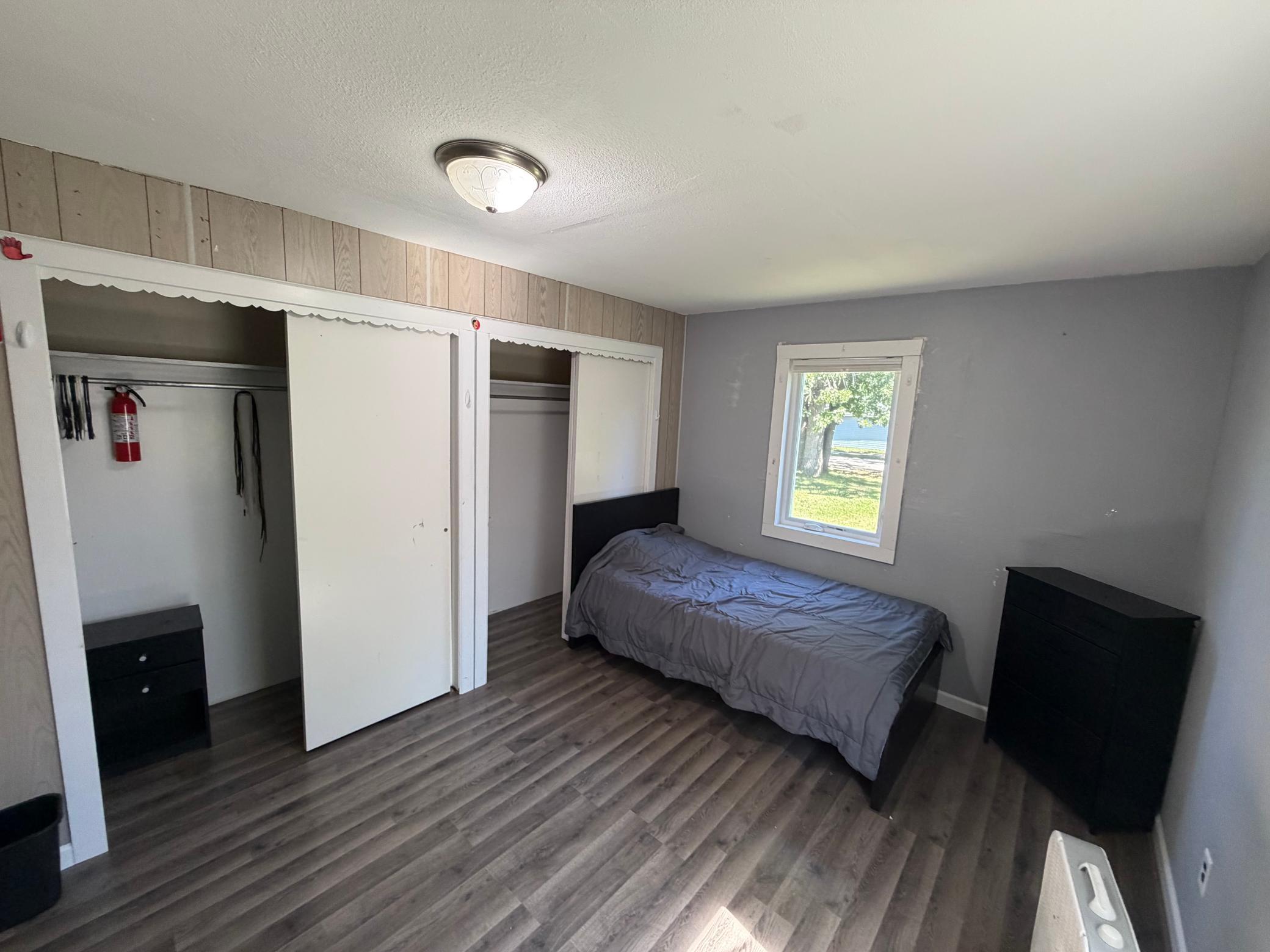 1925 single family home for sale at 424 2ND Street NW in Mahnomen, MN — 5 bed, 2 bath (photo 13 of 30)